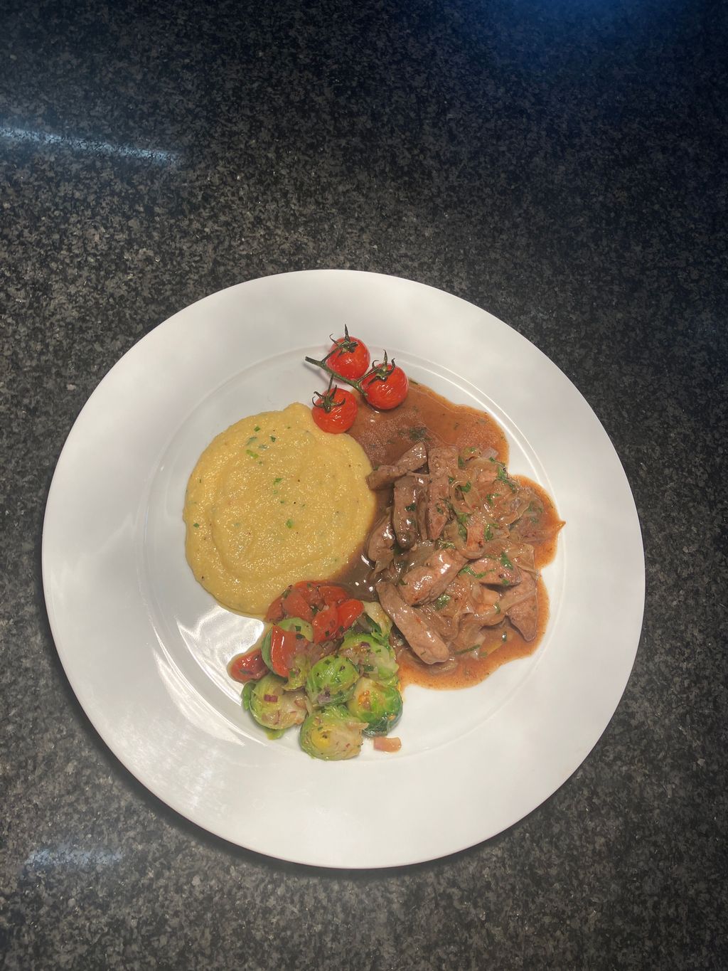 Venezianische Kalbsleber mit getrüffelter Polenta