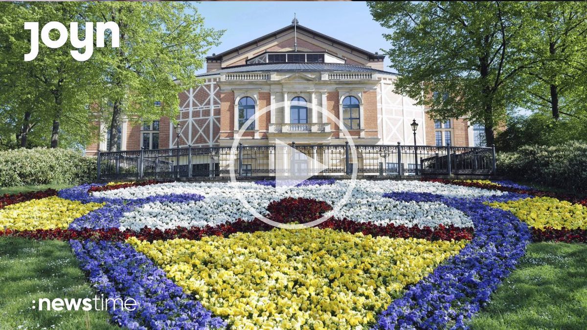 Das Richard Wagner Festspielhaus auf dem Grünen Hügel in Bayreuth.