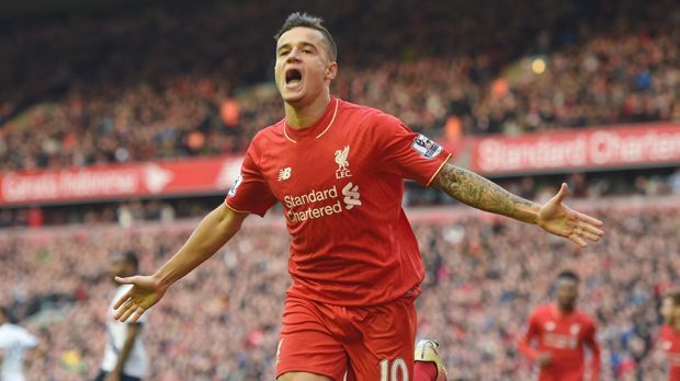 
                <strong>Philippe Coutinho (FC Liverpool)</strong><br>
                Philippe Coutinho (FC Liverpool): Zum zweiten Mal in Folge ist Coutinho nominiert worden. Der brasilianische Spielmacher kommt auf 21 Einsätze und zwölf Scorerpunkte in der Premier League. Der 23-Jährige hat in dieser Saison mit Verletzungen zu kämpfen. Leistungstechnisch werfen ihn diese Zwangspausen aber nicht zurück. Insgesamt viermal stand er in der Elf der Woche. Vor kurzem gab er zu, dass Jürgen Klopp ihn zu einem noch besseren Spieler machen würde.
              