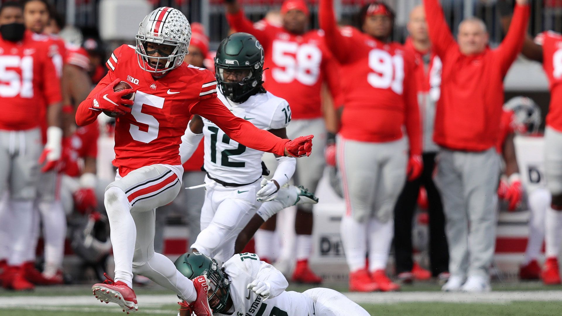 
                <strong>Platz 7: Garrett Wilson (Ohio State)</strong><br>
                40 Yards in 4,38 Sekunden.
              