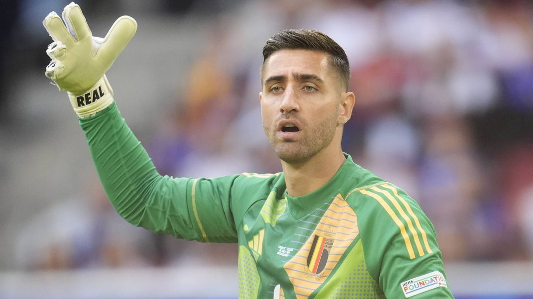 France v Belgium - UEFA EURO, EM, Europameisterschaft,Fussball 2024 - Round of 16 - Dusseldorf Arena Belgium goalkeeper Koen Casteels during the UEFA Euro 2024, round of 16 match at the Dusseldorf Arena in Dusseldorf, Germany. Picture date: Monday July 1, 2024. Use subject to restrictions. Editorial use only, no commercial use without prior consent from rights holder. PUBLICATIONxNOTxINxUKxIRL Copyright: xNickxPottsx 76726016