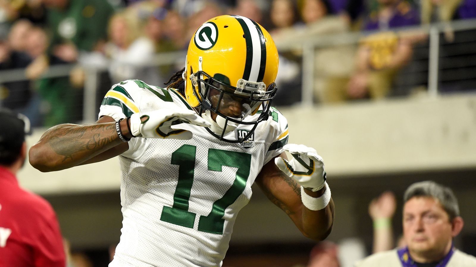 
                <strong>Platz 35: Davante Adams</strong><br>
                Position: Wide ReceiverTeam: Green Bay PackersPlatzierung im Vorjahr: 45
              