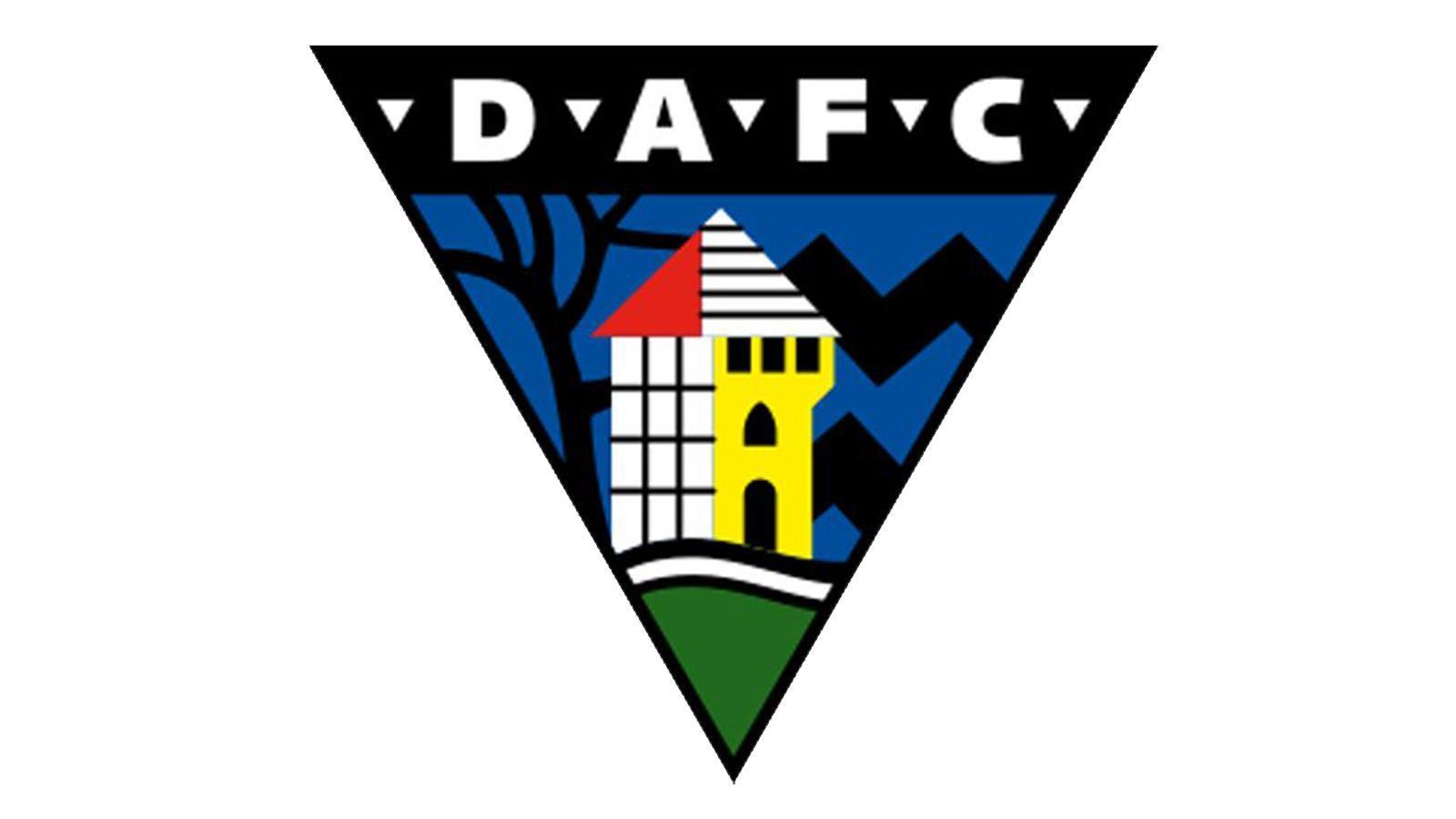 
                <strong>Die hässlichsten Vereinswappen der Welt </strong><br>
                Klub: Dunfermline AthleticLand: Schottland
              