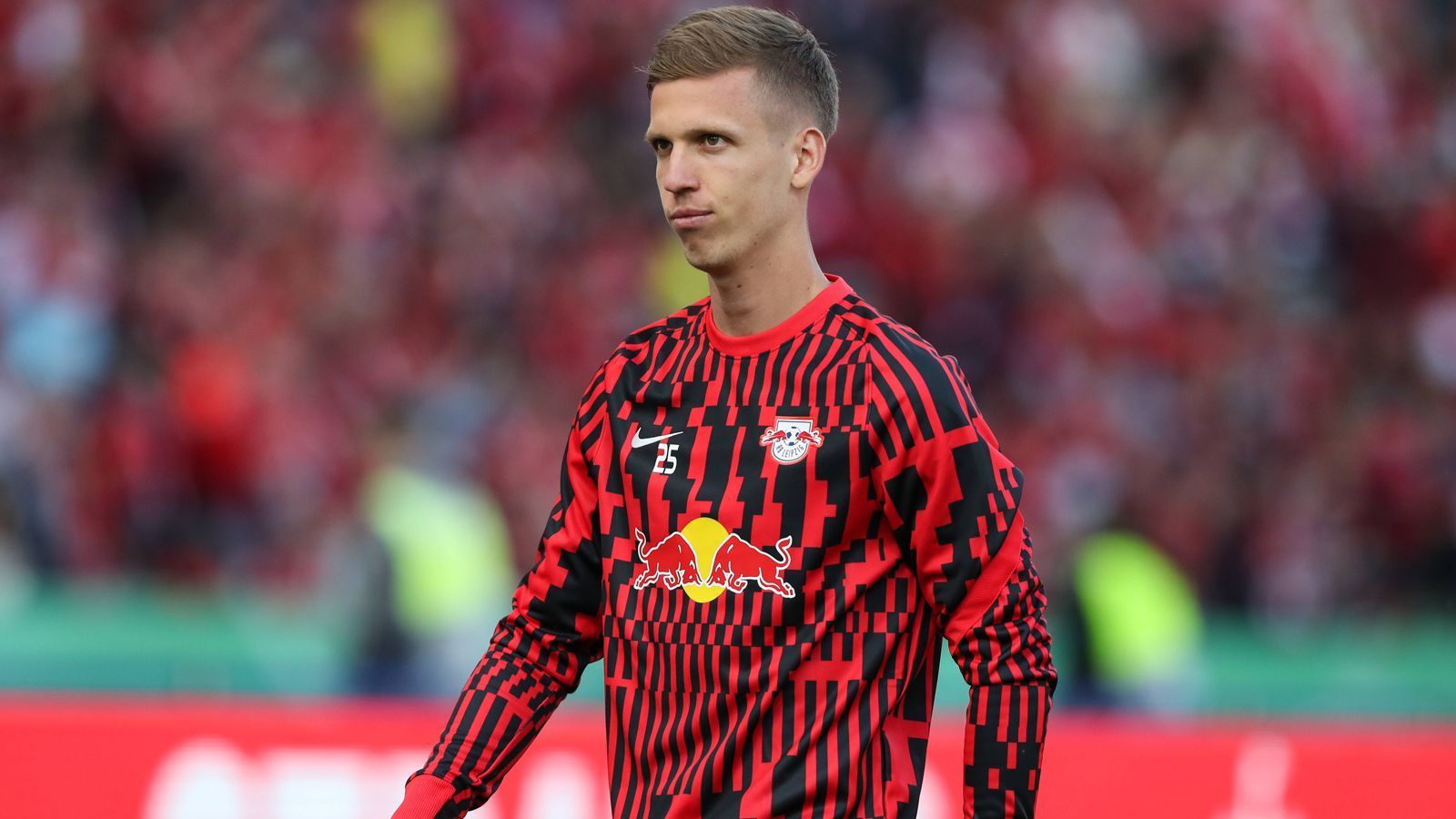 
                <strong>Platz 7: Dani Olmo</strong><br>
                Geschätztes Jahresgehalt: 4,5 Mio. Euro
              