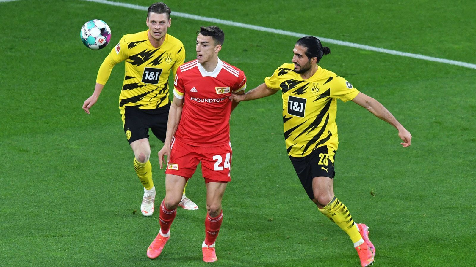 
                <strong>Emre Can</strong><br>
                Beginnt sein 50. Pflichtspiel im Dress des BVB mit einem haarsträubenden Fehlpass, der Union schon nach zwölf Sekunden beinahe das 1:0 beschert – es bleibt nicht sein letzter unnötiger Ballverlust. Lässt sich als einziger Sechser zum Spielaufbau und zur Absicherung immer wieder tief zwischen die Innenverteidiger fallen. Nach einer knappen Stunde ist Schluss für ihn. ran-Note: 4
              