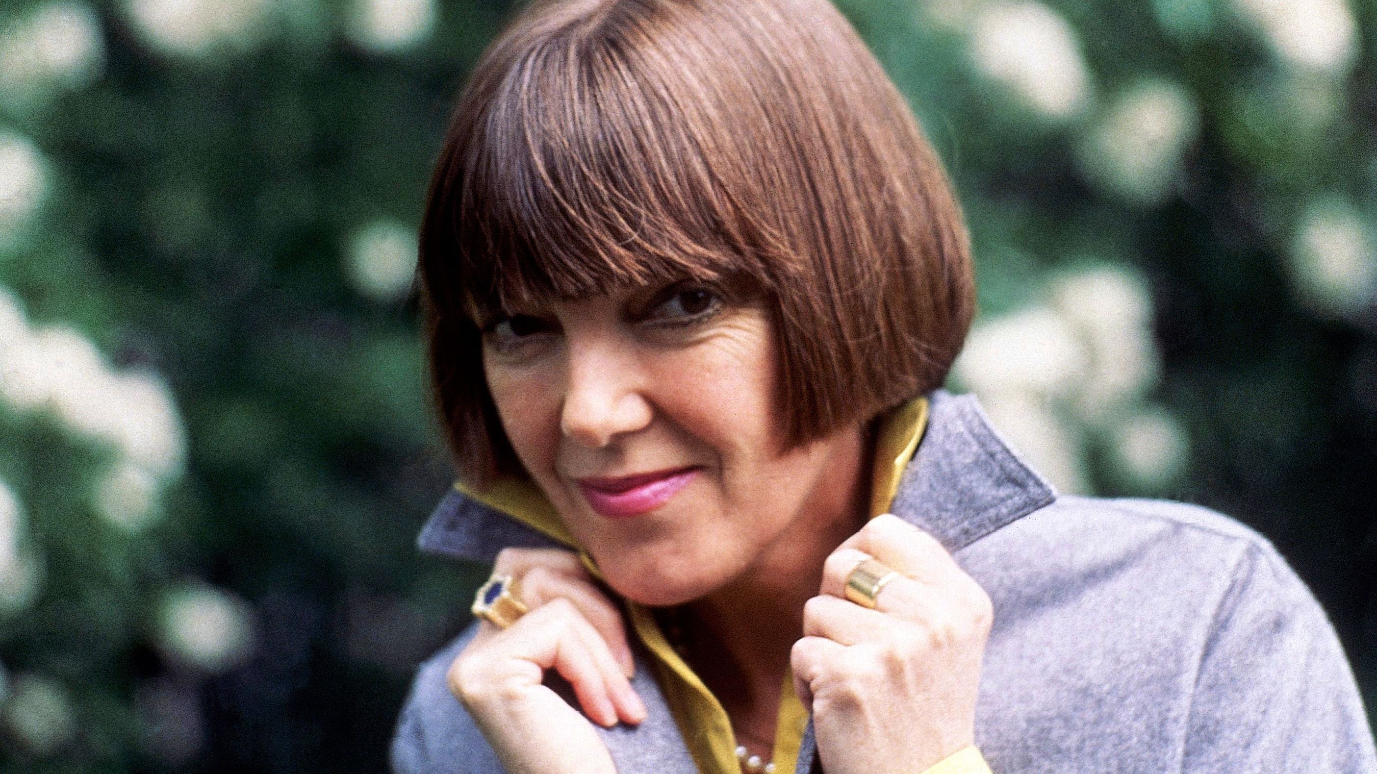 Mary Quant startete mit dem rebellischen und verführerischen Minirock in den 1960er- Jahren einen Trend gegen die spießige Nachkriegsgesellschaft.&nbsp;