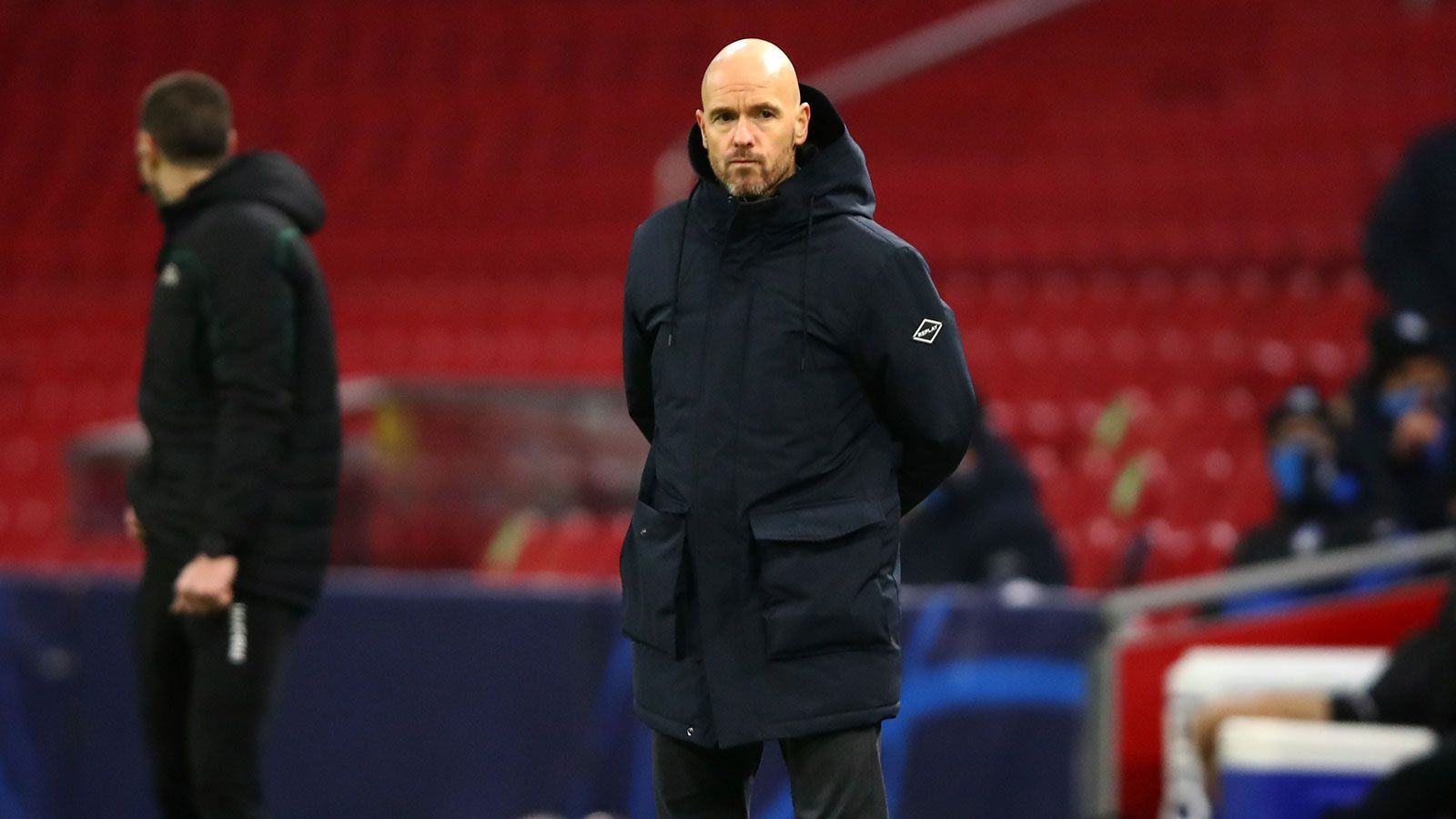 
                <strong>Erik ten Hag (Ajax Amsterdam)</strong><br>
                Trainer Erik ten Hag befindet sich mit Ajax Amsterdam auf dem Weg zur dritten niederländischen Meisterschaft in Folge, in der Saison 2018/19 sorgte er mit dem Erreichen des Champions-League-Halbfinals auch international für Furore. Die "Bild" berichtete bereits im Januar von einem Telefonat zwischen Eberl und ten Hag, als erstmals Gerüchte um einen Abschied des Gladbacher Cheftrainers Rose aufkamen - damals stritt der 51-Jährige allerdings jeglichen Kontakt zur Borussia ab. Nach der offiziellen Verkündung des Rose-Wechsels könnte diese Personalie aber wieder heißer werden.
              