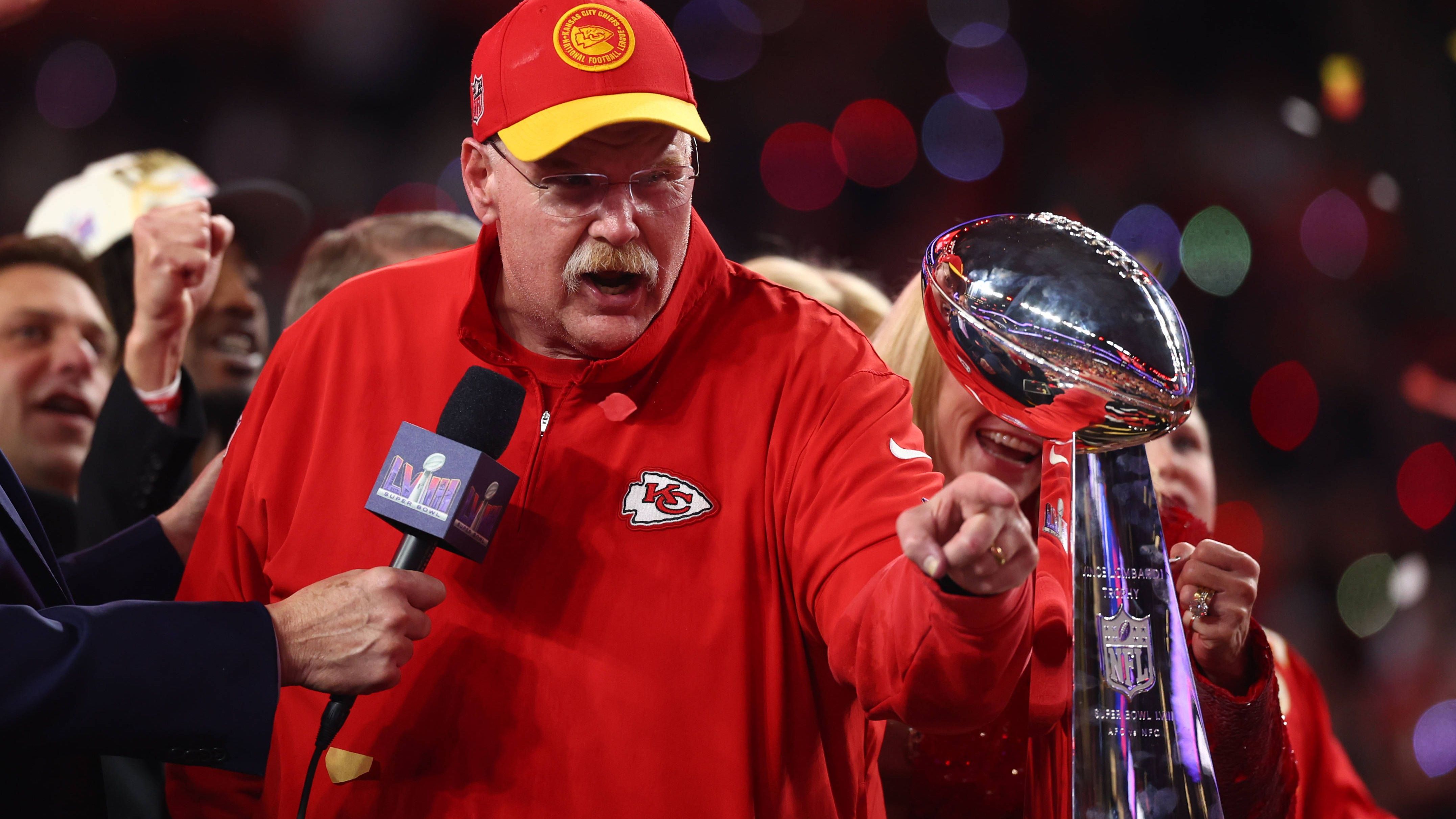 <strong>Andy Reid: Seine Karriere in Bildern</strong><br>Dass Reid coachen kann, ist allerdings nicht erst seit seinem Amtseintritt bei den Chiefs bekannt. <strong><em>ran</em></strong> blickt auf seine lange Karriere. (Stand: 25.04.2024)