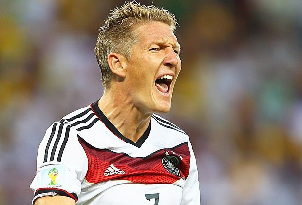 
                <strong>Bastian Schweinsteiger</strong><br>
                Ohne Note: Schweinsteiger kam für Khedira und agierte komplett unauffällig.
              