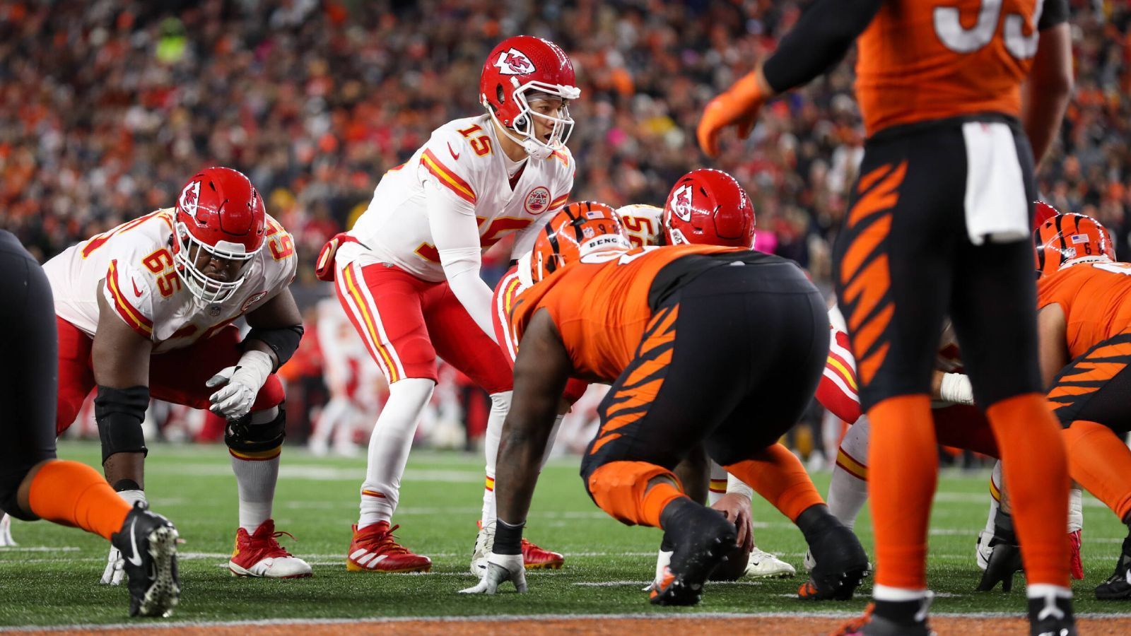 
                <strong>Cincinnati Bengals</strong><br>
                &#x2022; 2023 Auswärtsspiel bei den Kansas City Chiefs<br>&#x2022; Hinweis: Ob die Chiefs ein Heimspiel gegen einen Top-Gegner nach Deutschland verlegen, ist zweifelhaft, weil der Heimvorteil geringer wird<br>
              