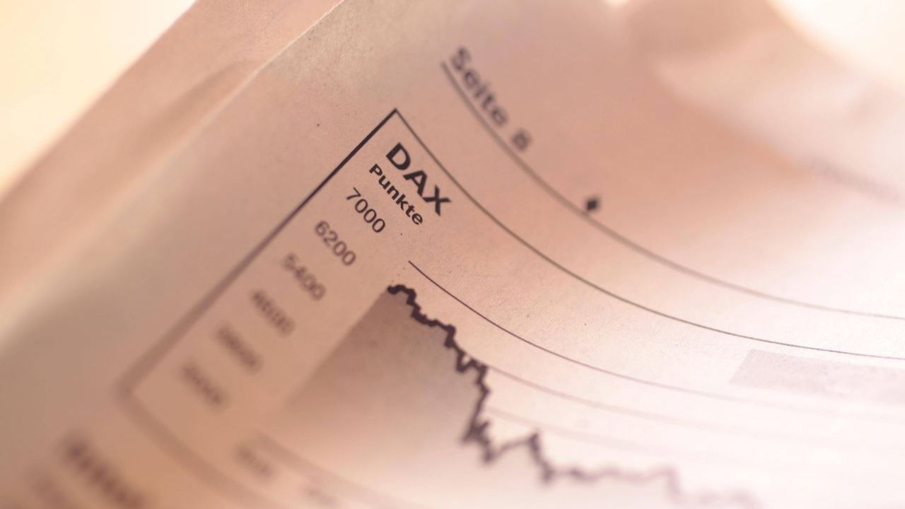 Insgesamt hält Blackrock bei 45 Prozent aller DAX-Unternehmen mehr als fünf Prozent der Aktien (Stand Juni 2022).