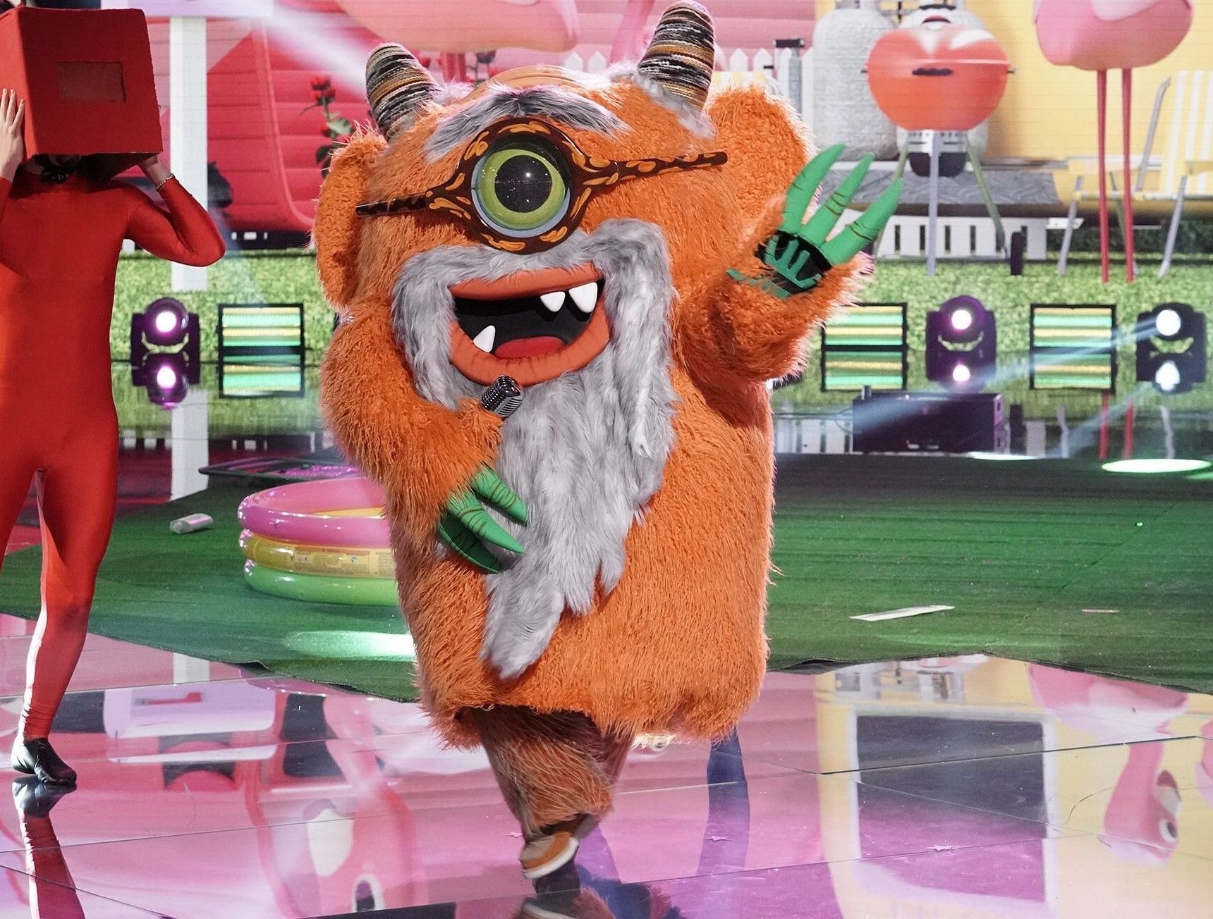 Wer sagt, dass Monster nicht altern? Das Opa-Monster ließ sich seinen Auftritt im Fernsehen nicht nehmen.