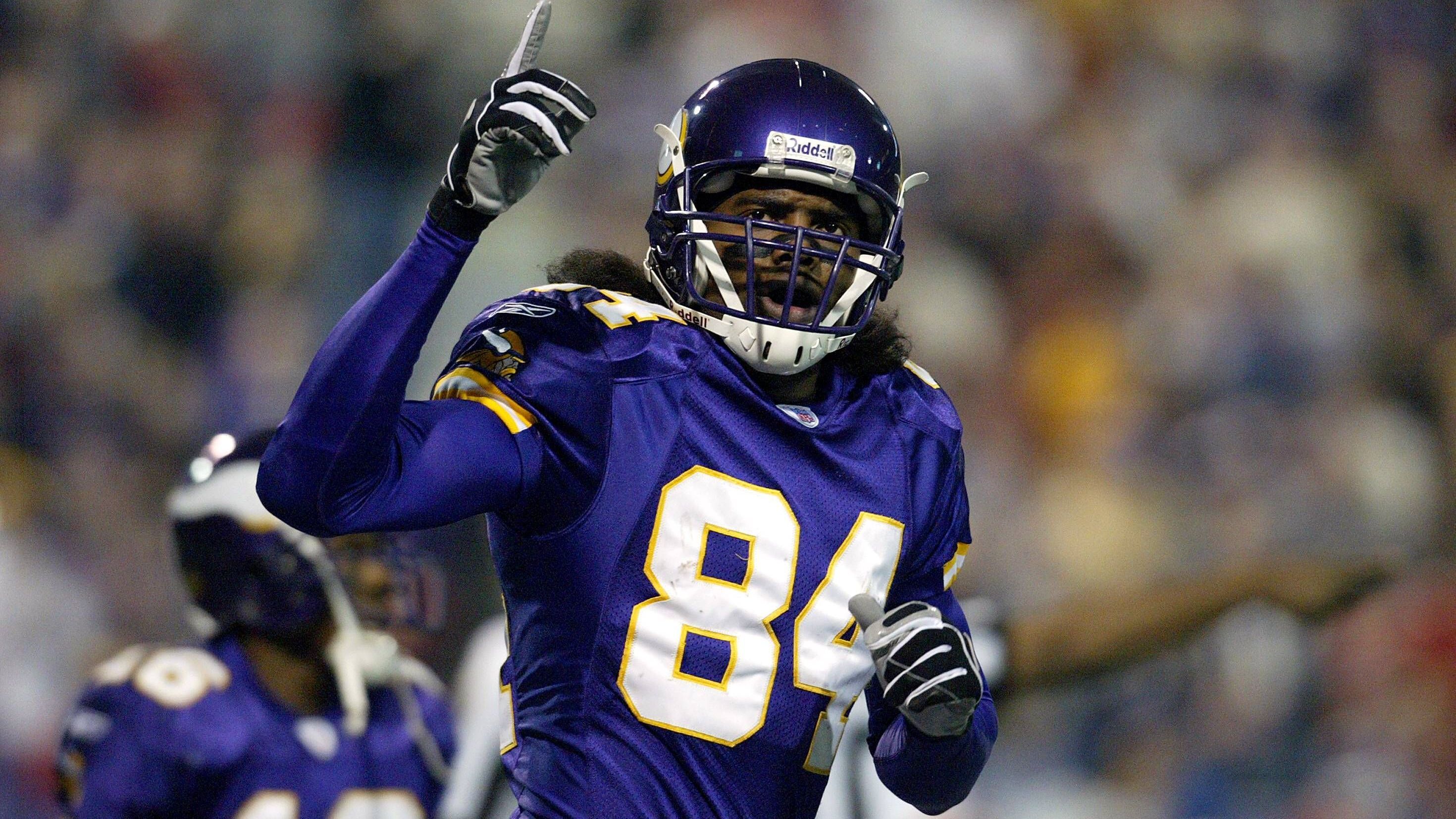 <strong>84: Randy Moss</strong><br>Team: Minnesota Vikings, Oakland Raiders, New England Patriots, Tennessee Titans, San Francisco 49ers<br>Position: Wide Receiver<br>Erfolge: Pro Football Hall of Famer, viermaliger First Team All-Pro, sechsmaliger Pro Bowler<br>Honorable Mentions: Shannon Sharpe, Antonio Brown