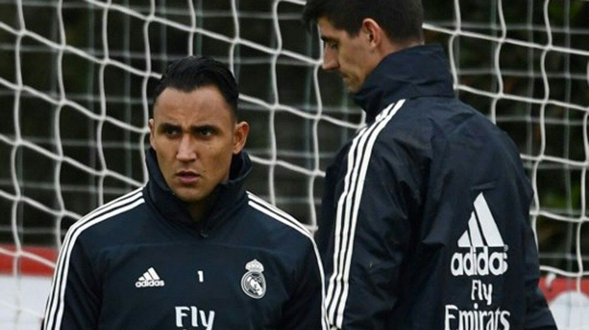 Nach Courtois nun auch Keylor Navas (l.) angeschlagen