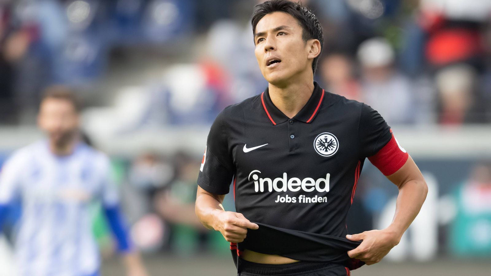 
                <strong>7. Makoto Hasebe (Japan)</strong><br>
                343 Spiele für VfL Wolfsburg (135), 1. FC Nürnberg (14), Eintracht Frankfurt (194) - derzeit noch aktiv
              