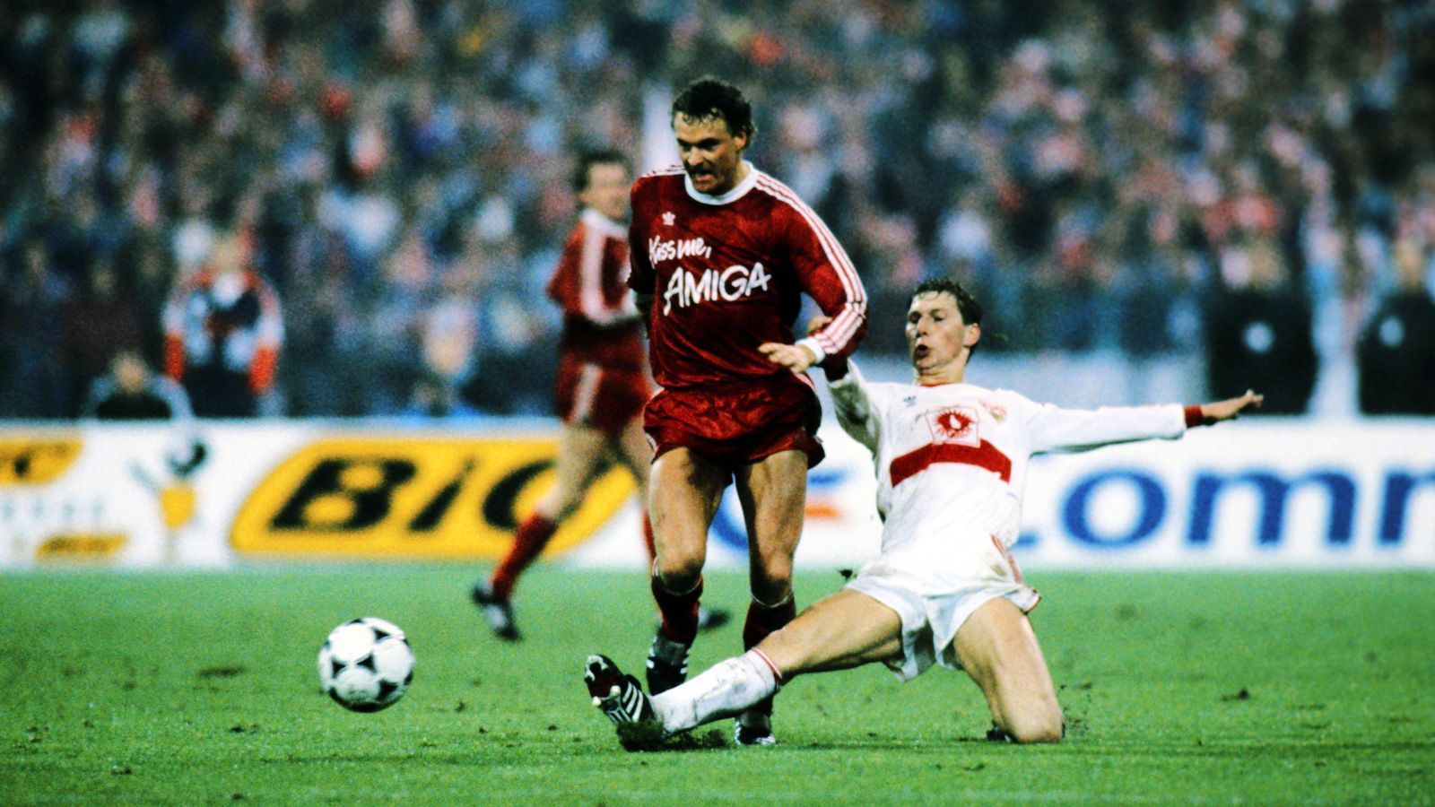 
                <strong>Saison 1990/91</strong><br>
                Torschützenkönig: Roland Wohlfahrt (Bayern München) - Tore: 21
              