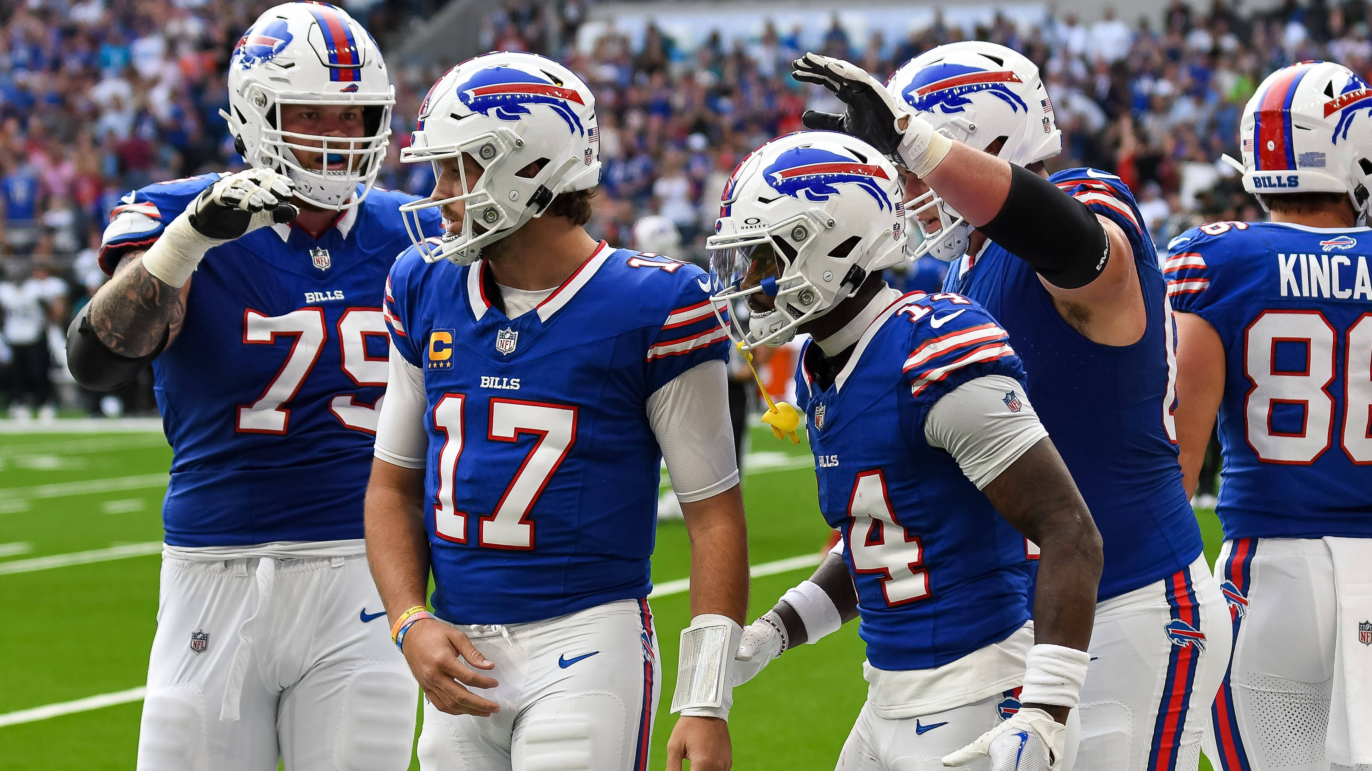 <strong>AFC East: Buffalo Bills</strong><br>Bilanz nach Week 5 in 2023: 3-2 (2. Platz)<br>Bilanz nach Week 5 in 2022: 4-1 (1. Platz)<br>Gegen die Jaguars und die Jets gab es zwei durchaus überraschende Niederlagen, aber die Bills bleiben ein Top-Team und wie in der vergangenen Saison Anwärter auf den Division-Sieg.