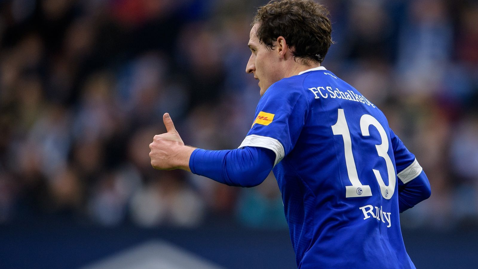 
                <strong>Sebastian Rudy (FC Schalke 04)</strong><br>
                Kommt in der 67. Minute für Caligiuri. Viel zu tun hat er gegen neun Dortmunder defensiv nicht. Offensiv hält er sich zurück. ran-Note: 4
              