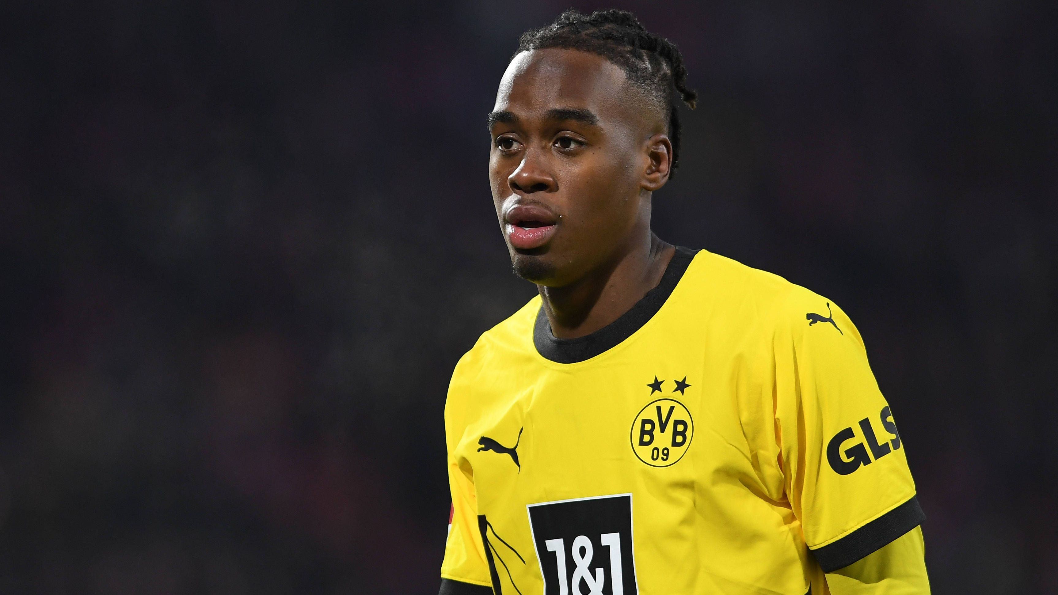 <strong>Jamie Bynoe-Gittens</strong><br>Kommt für Malen ins Spiel und hat nur ein paar Sekunden später großen Anteil an der Führung, indem er den vorletzten Pass auf Flankengeber Sabitzer spielt. Auch danach ist er extrem auffällig und sorgt für jede Menge Alarm auf seiner rechten Seite. Holt folgerichtig den Elfmeter zum 3:1 heraus. Ein Joker, wie ein Trainer ihn sich wünscht. <strong><em>ran</em>-Note: 2</strong>