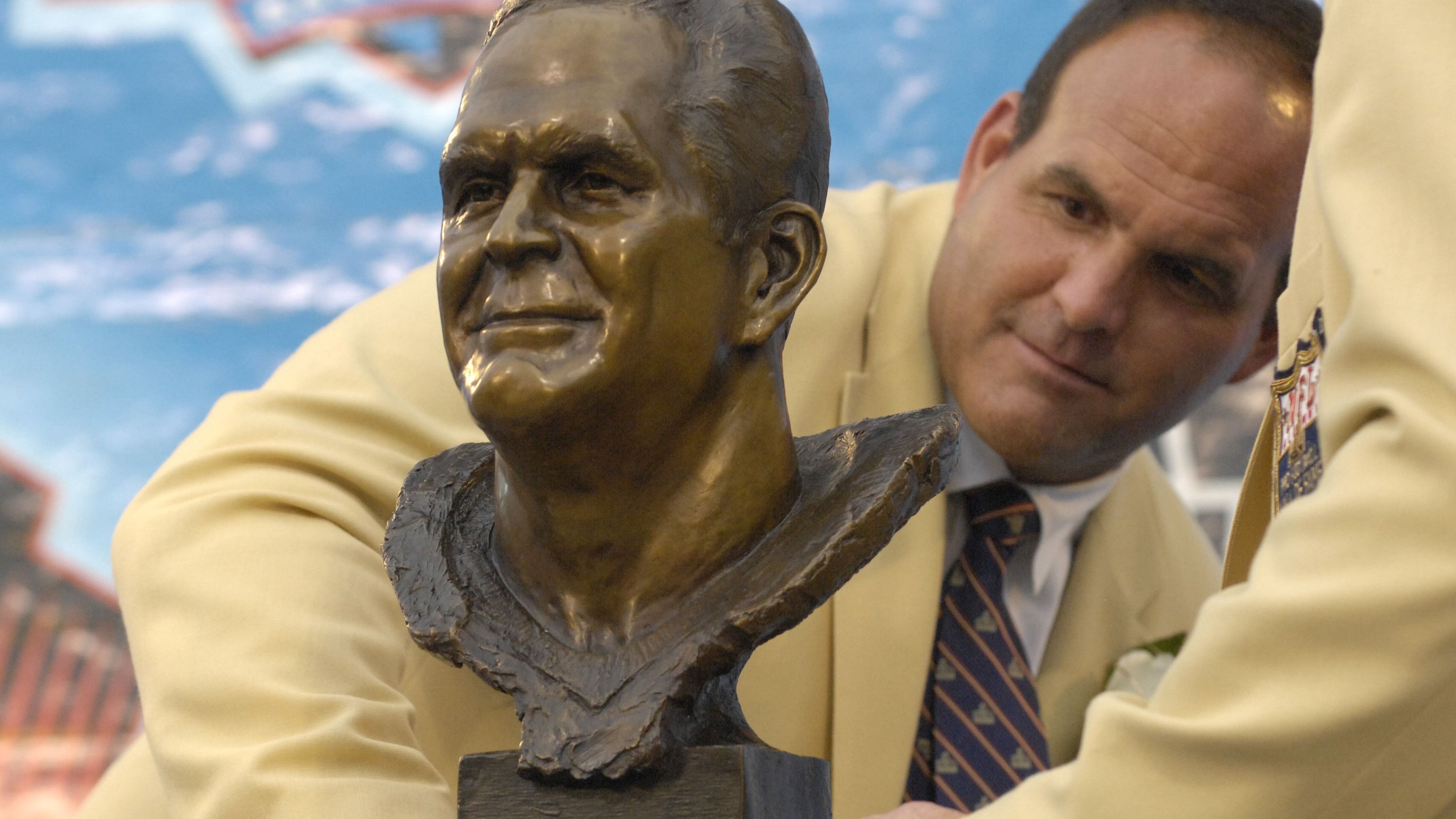<strong>Pick 9: Bruce Matthews (O-Liner)</strong><br>Team: Houston Oilers, 1983<br>Honorable Mention: Brian Urlacher