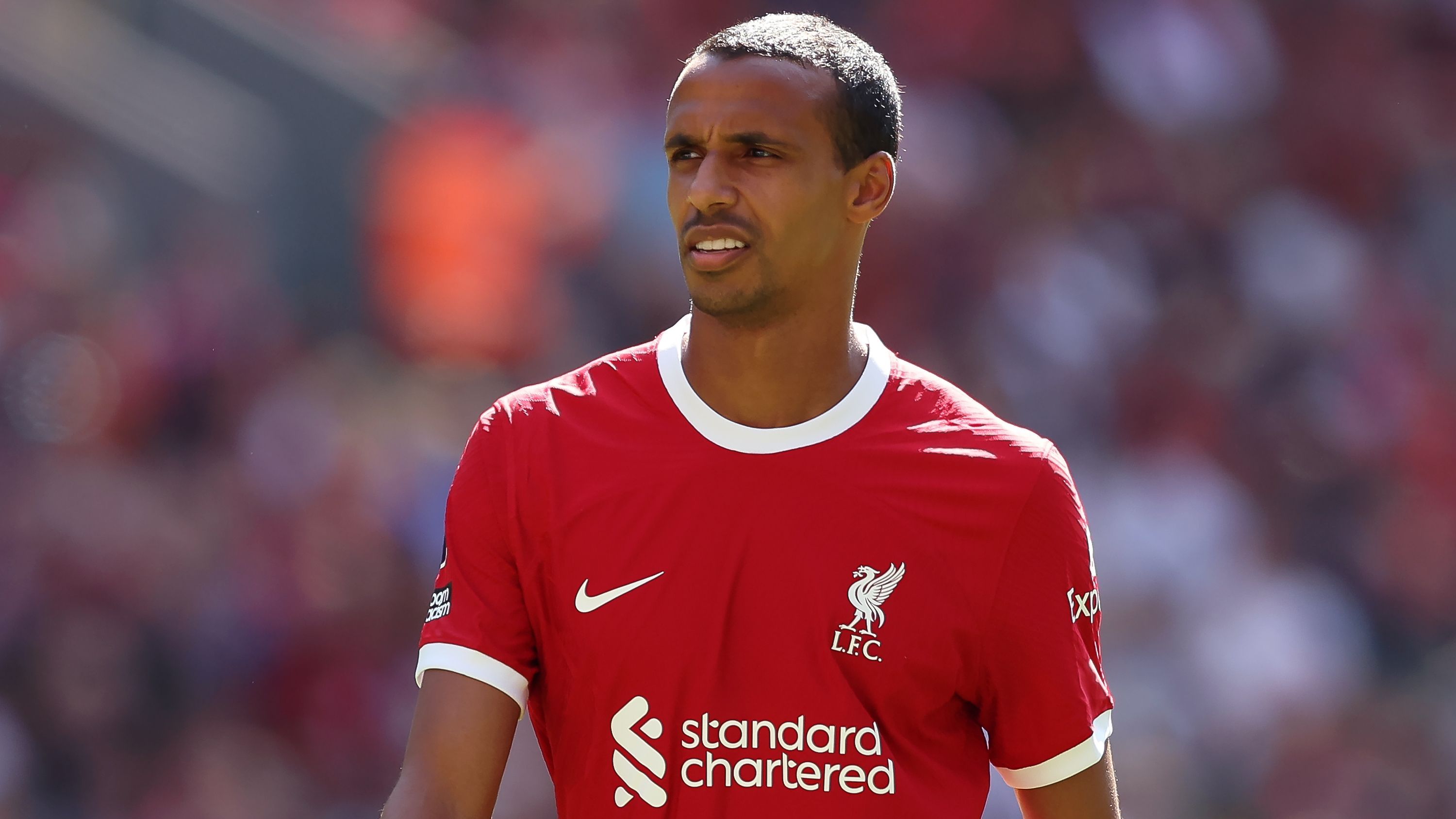 <strong>Joel Matip (zuletzt FC Liverpool)</strong><br>Acht Jahre lang stand Joel Matip beim FC Liverpool unter Vertrag, ehe sein Kontrakt am 30. Juni 2024 auslief. Im Sommer hat der Deutsch-Kameruner aber keinen neuen Verein gefunden, nachdem er aufgrund eines Kreuzbandrisses das komplette Frühjahr 2024 pausieren musste. Laut "Sky Sports" soll nun West Ham Interesse am 33-Jährigen haben.&nbsp;