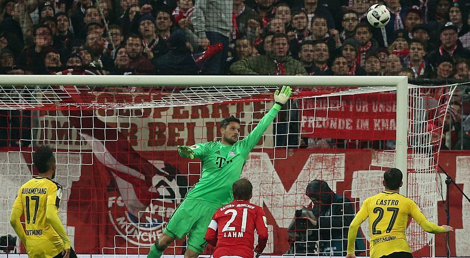 
                <strong>Sven Ulreich</strong><br>
                Schon nach wenigen Sekunden schreitet der Keeper in bester Neuer-Manier als Libero ein. Scheut auch bei Rückpässen nicht das Risiko und spielt mit kurzen Bällen hinten raus. Vor dem 0:1 reagiert Ulreich noch stark gegen Guerreiro, ist anschließend jedoch geschlagen. Auch das 2:2 und 2:3 lässt sich von ihm nicht verhindern. ran-Note: 3
              