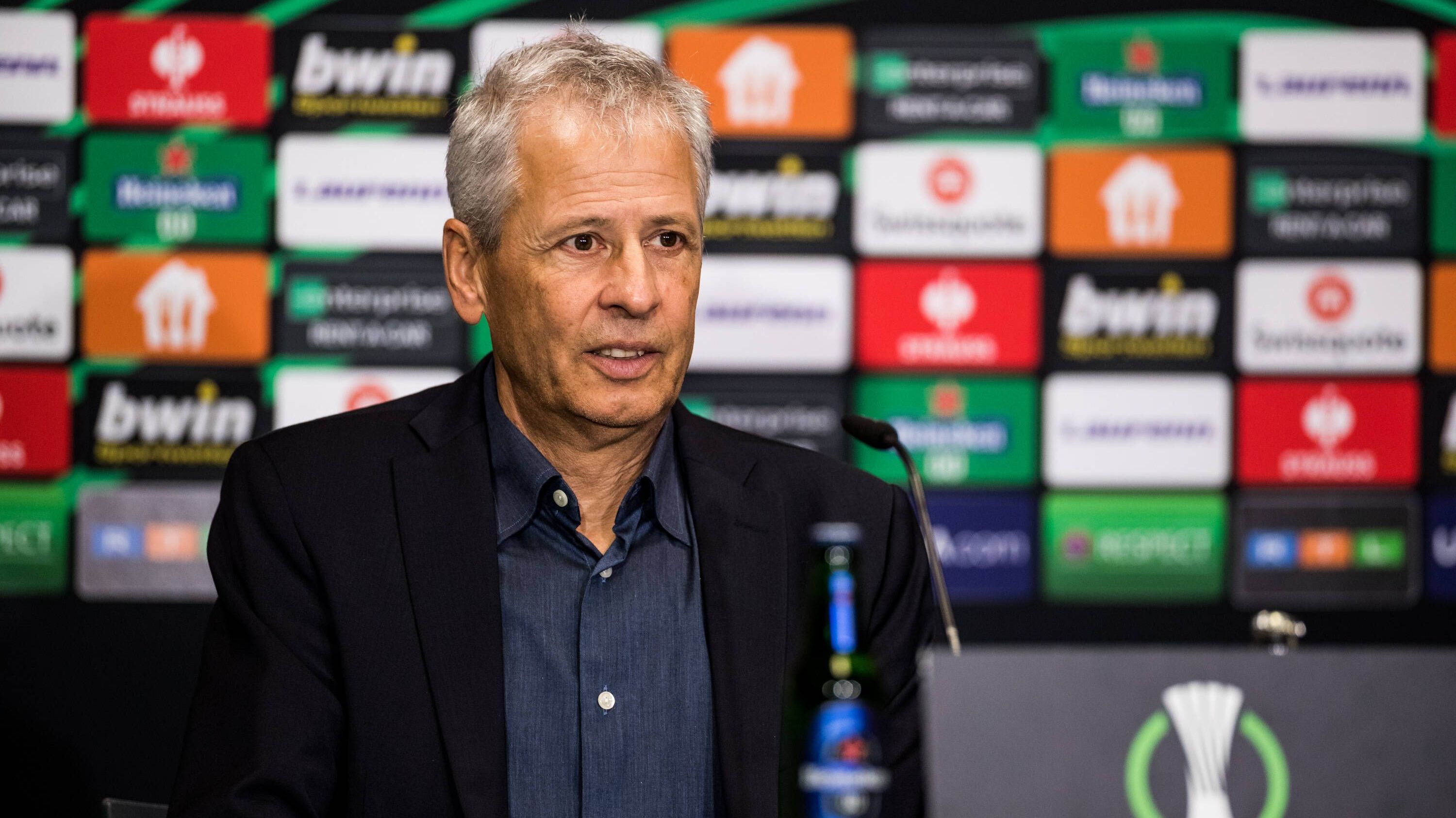 <strong>Lucien Favre (zuletzt OGC Nizza)</strong><br>Vor drei Jahren war Fischers Landsmann Lucien Favre zuletzt in der Bundesliga bei Borussia Dortmund tätig. Anschließend ging es für den Ex-Gladbach- und -Hertha-Coach nach Frankreich zu OGC Nizza. Seit Januar ist der 66-Jährige ohne Job und würde die nötige Erfahrung mit nach Berlin bringen.