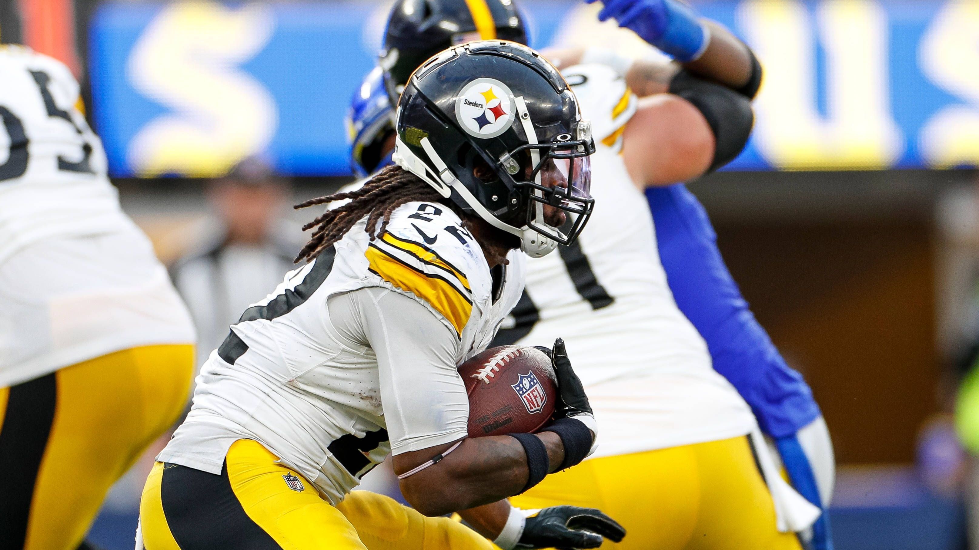 <strong>Pittsburgh Steelers<br></strong>Altersdurchschnitt: 26,3 Jahre<br>Jüngster Spieler: Broderick Jones (22)<br>Ältester Spieler: Allen Robinson (30)
