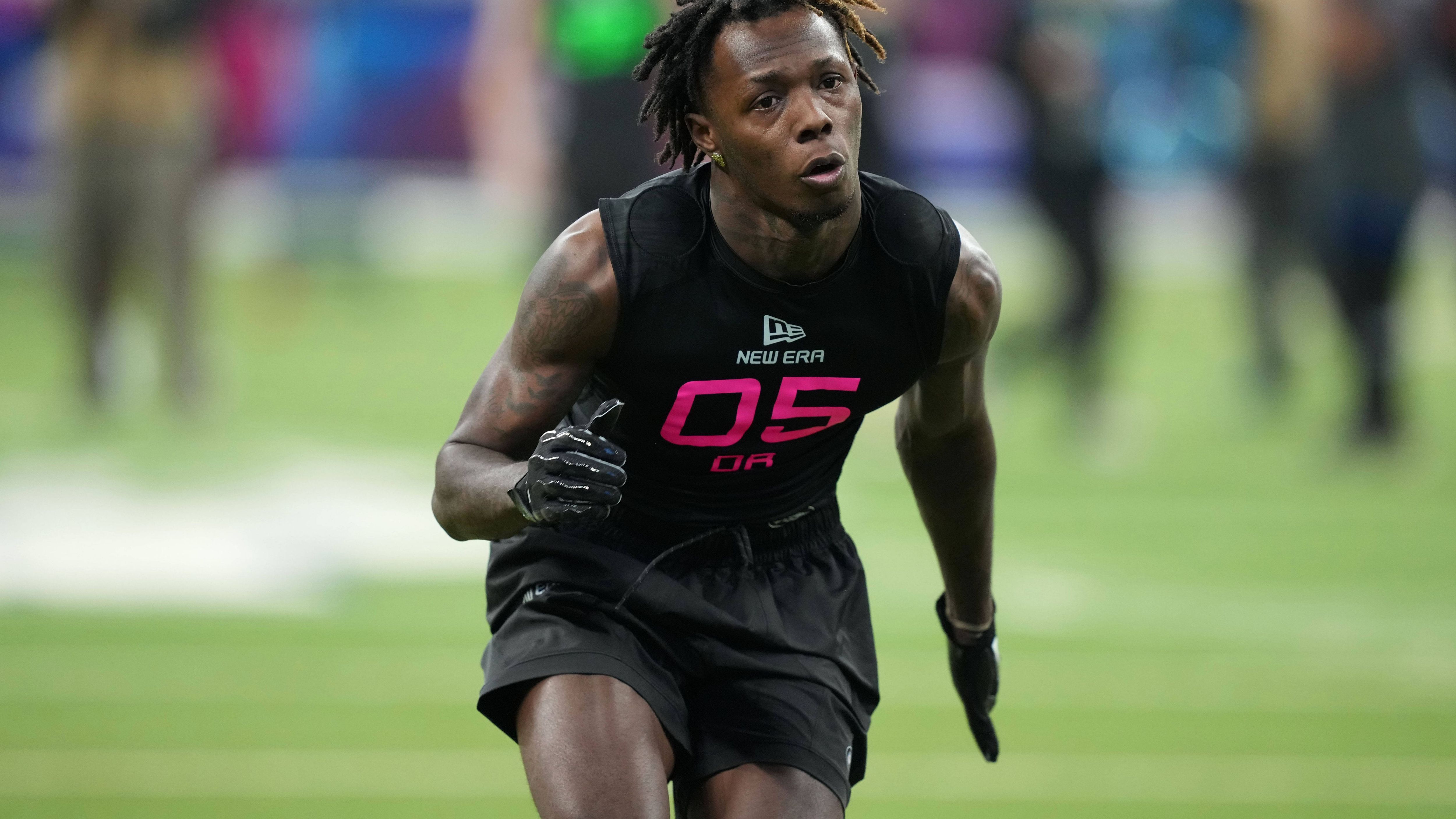 <strong>Cobee Bryant (Cornerback, Atlanta Falcons)</strong><br>Bryant, benannt nach dem verstorbenen Basketball-Superstar Kobe Bryant, fiel im Draft wohl wegen seines verhältnismäßig zierlichen Körperbaus (1,83 Meter, 82 Kilogramm) durch. Die spielerische Klasse für die NFL hat er aber und die Falcons Bedarf bei Cornerbacks. Packt er Muskeln drauf, ist alles möglich.
