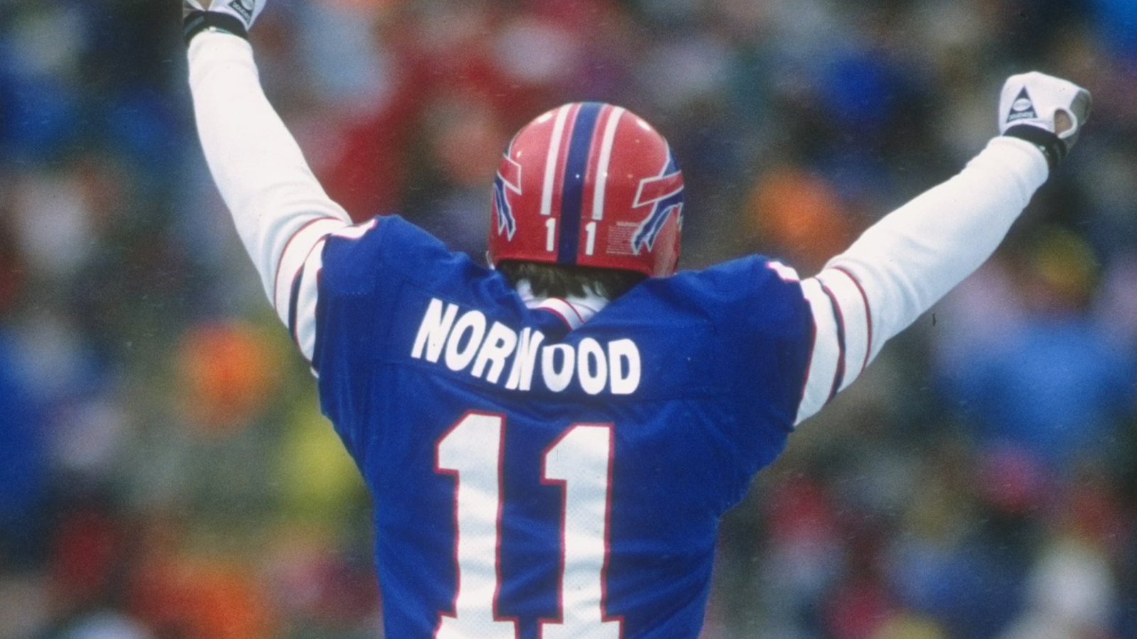 
                <strong>Scott Norwood (Buffalo Bills)</strong><br>
                Die Bills zogen nach Norwoods Drama noch dreimal hintereinander in den Super Bowl ein, nur um auch diese drei Endspiele zu verlieren. Das wiederum lag jedoch dann nicht mehr an Norwood – im Gegenteil: Beim Super-Bowl-Run 1991 war sein 44-Yard-FG der Decider im AFC Championship Game gegen die Denver Broncos. Das anschließende Endspiel gegen Washington war Norwoods letzter Auftritt in der NFL.
              