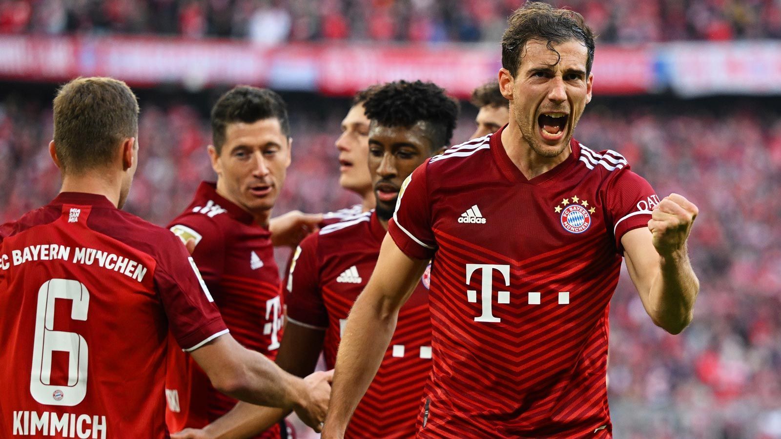 
                <strong>Meister-Bayern schlagen BVB: Die Einzelkritik</strong><br>
                Der FC Bayern München hat sich im Topspiel gegen Borussia Dortmund den zehnten Meistertitel nacheinander gesichert. Der Rekordmeister gewann mit 3:1 (2:0). ran hat die Noten aller Spieler.
              