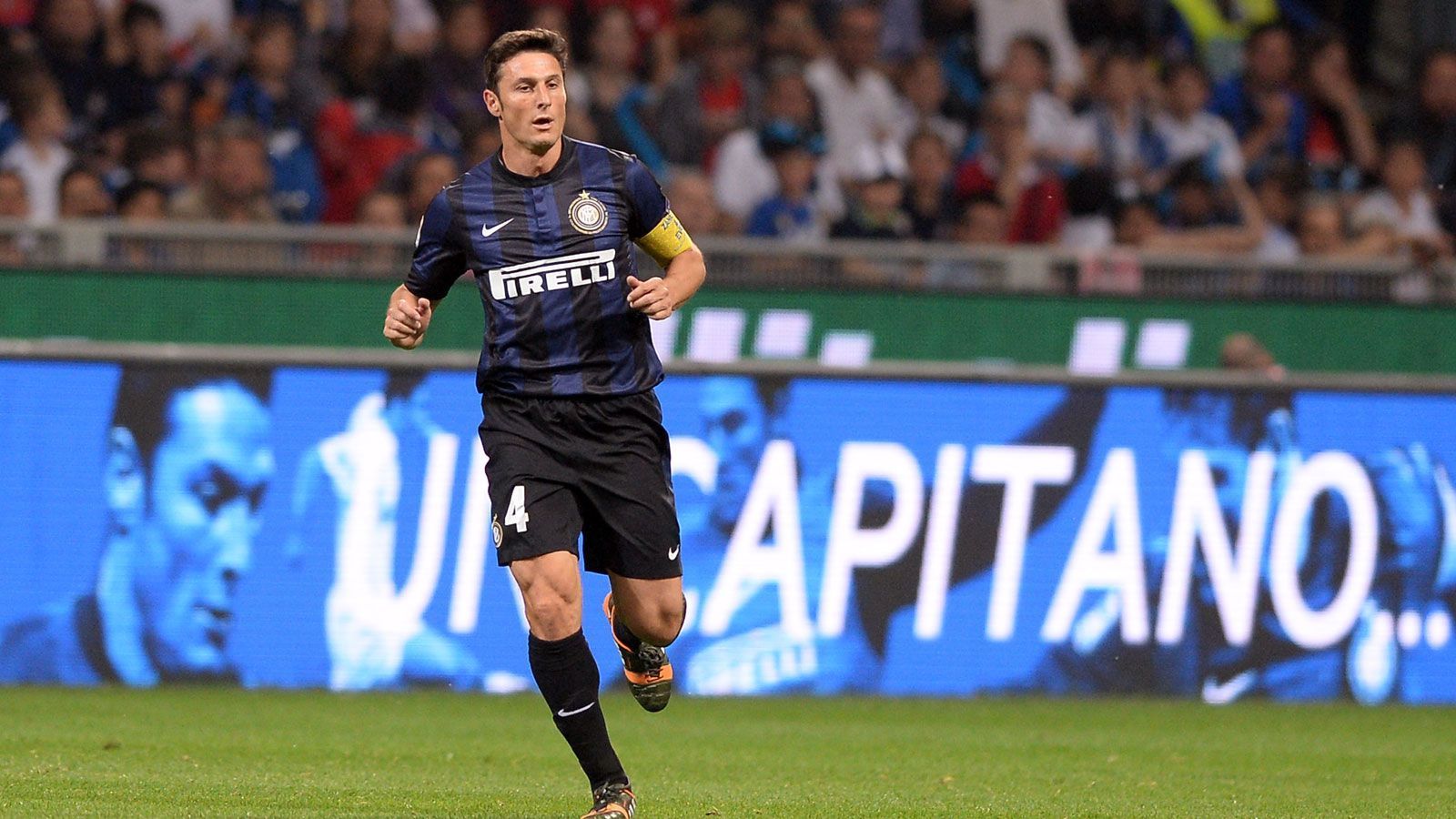 
                <strong>Javier Zanetti</strong><br>
                Position: Rechtsverteidiger* - Unter Mourinho gespielt für: Inter Mailand - Letzter Verein: Inter Mailand - *Karriere 2014 beendet
              