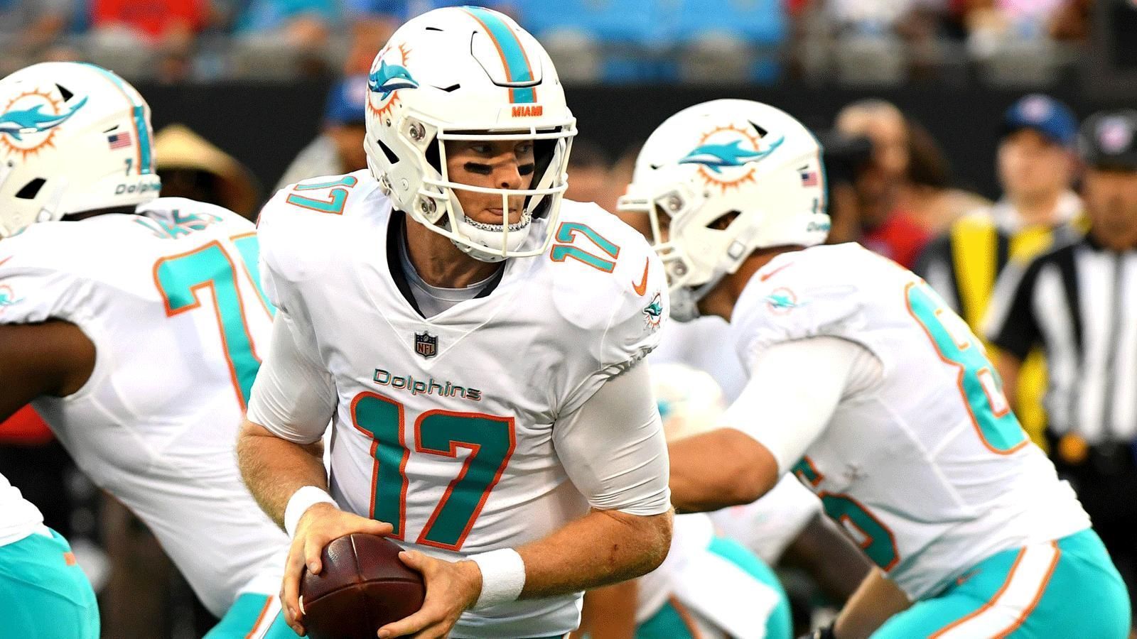 
                <strong>Miami Dolphins</strong><br>
                Quarterback (4): Luke Falk, Brock Osweiler, Ryan Tannehill, David FalesRunning Back (5): Brandon Bolden, Kalen Ballage, Frank Gore, Senorise Perry, Kenyan DrakeWide Receiver (6): Tanner McEvoy, Albert Wilson, Danny Amendola, DeVante Parker, Kenny Stills, Jakeem GrantTight End (4): Durham Smythe, Mike Gesicki, Gavin Escobar, A.J. DerbyOffensive Line (8): Daniel Kilgore, Ted Larsen, Josh Sitton, Ja'Wuan James, Zach Sterup, Laremy Tunsil, Sam Young, Jesse DavisDefensive Line (9): Robert Quinn, William Hayes, Charles Harris, Andre Branch, Cameron Wake, Akeem Spence, Vincent Taylor, Jordan Phillips, Davon GodchauxLinebacker (5): Jerome Baker, Raekwon McMillan, Kiko Alonso, Stephone Anthony, Chase Allen Secondary (9): Cornell Armstrong, Cordrea Tankersley, Xavien Howard, Torry McTyer, Walt Aikens, Bobby McCain, Reshad Jones, Minkah Fitzpatrick, T.J. McDonaldSpecialists (3): Jason Sanders, John Denney, Matt Haack
              