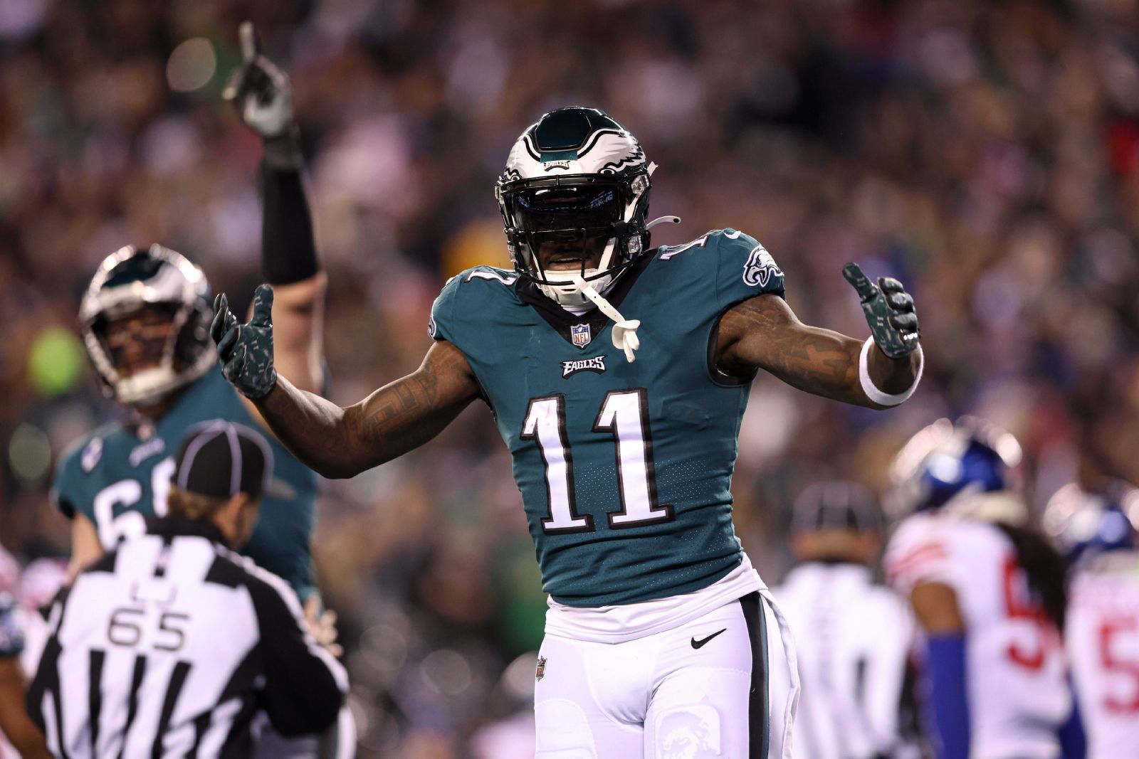 
                <strong>Platz 34: A.J. Brown</strong><br>
                &#x2022; Team: Philadelphia Eagles<br>&#x2022; Position: Wide Receiver<br>&#x2022; Platzierung im Vorjahr: Nicht in den Top 50<br>
              
