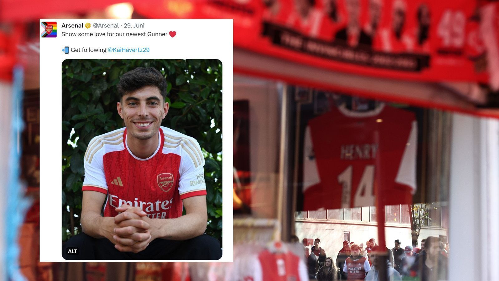 
                <strong>Arsenal und United erhöhen Preise deutlich</strong><br>
                Zehn Premier-League-Klubs haben ihre neuen Trikots bereits vorgestellt. ManUnited und Arsenal erhöhten die Preise von 70 auf 80 Pfund (81,50 auf 93 Euro), Tottenham verlangt fünf Pfund mehr und landet damit auch bei 80 Pfund. Mit Beflockung werden 100 Pfund (116,40 Euro) fällig.
              