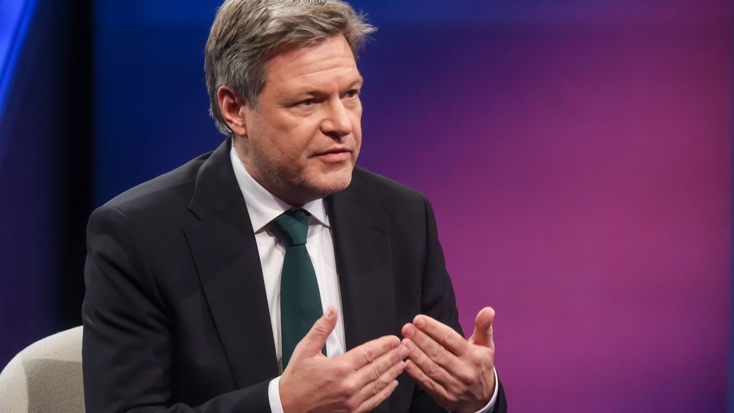 21. Januar 2025, Berlin: Robert Habeck, Bundeswirtschaftsminister, zu Gast in der ARD-Sendung "Maischberger"