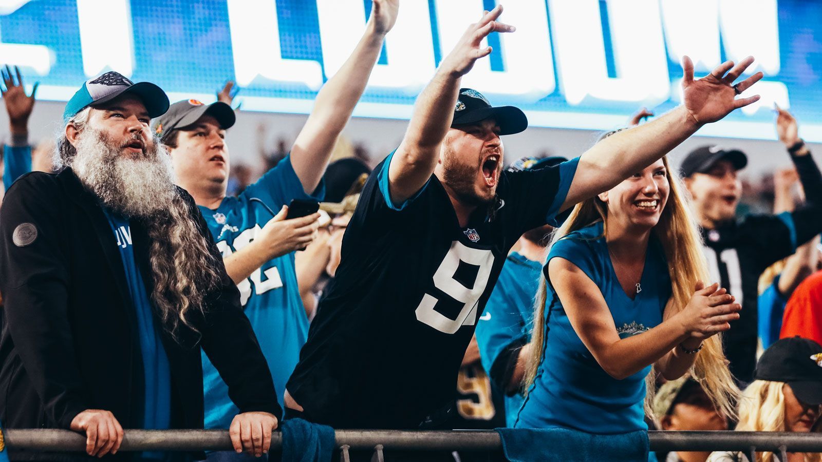 
                <strong>31. Platz: Jacksonville Jaguars</strong><br>
                Stadion: TIAA-Bank Field (Kapazität: 67.814) -Fan-Kosten: 446,49 US-Dollar
              