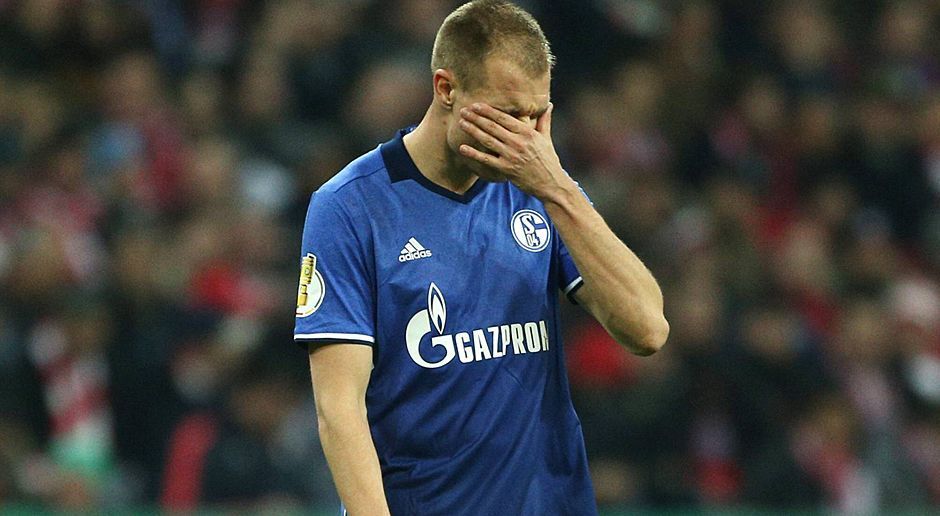 
                <strong>Holger Badstuber (FC Schalke 04)</strong><br>
                Holger Badstuber (FC Schalke 04): Verliert beim 0:2 durch Thiago den Überblick. Wirkt als Organisator der Abwehr gegen seinen Heimatklub teils überfordert. Badstuber ist aber der einzige Schalker, der ein wenig Körpersprache zeigt. Leider zu viel. Er fliegt in der 77. Minute mit Gelb-Rot vom Platz. ran-Note: 5
              