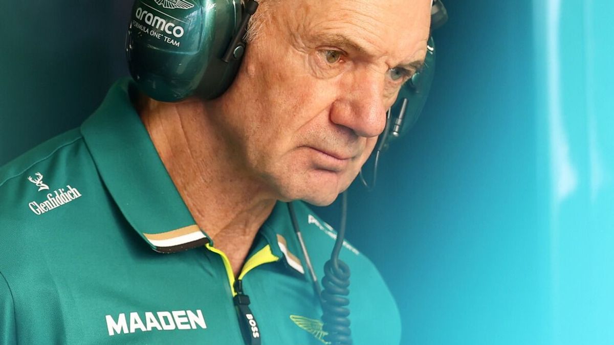 Formel-1-Designer Adrian Newey in der Box von Aston Martin 2025