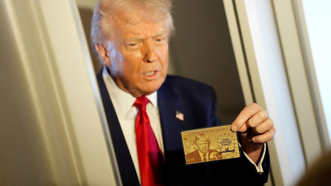 Mit der goldenen "Trump Card" sollen reiche Ausländer problemlos in die USA reisen können.