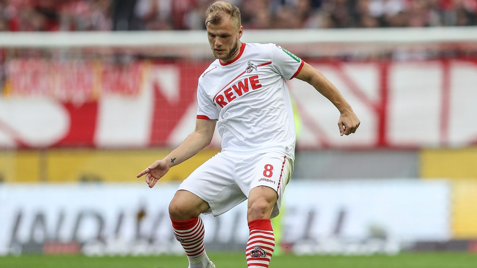 
                <strong>Johannes Geis (1. FC Köln)</strong><br>
                Im Verein seit: Januar 2019Position: Defensiver MittelfeldspielerAlter: 25 Jahre
              