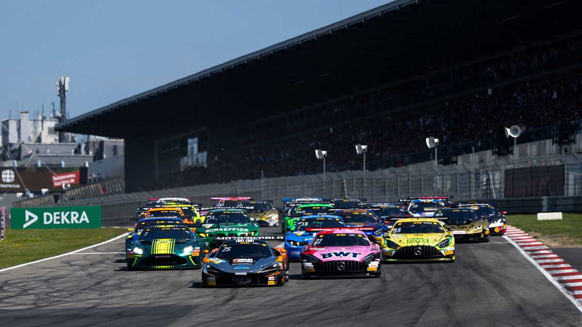 Ben Doerr (Deutschland, Doerr Motorsport, McLaren 720S GT3 Evo, 25), Lucas Auer (Oesterreich, Team Landgraf, Mercedes-AMG GT3, 22), Jules Gounon (Andorra, Winward Racing, Mann Filter Mamba, Mercede...