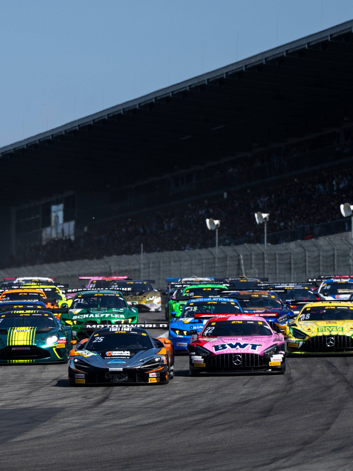 Ben Doerr (Deutschland, Doerr Motorsport, McLaren 720S GT3 Evo, 25), Lucas Auer (Oesterreich, Team Landgraf, Mercedes-AMG GT3, 22), Jules Gounon (Andorra, Winward Racing, Mann Filter Mamba, Mercede...