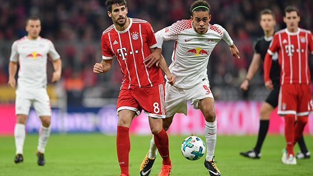 
                <strong>Yussuf Poulsen (RB Leipzig)</strong><br>
                Wenn es bei RB Leipzig mal gefährlich wird, dann meist, wenn Poulsen am Ball ist. Der Däne macht vorne immer wieder die Bälle fest, doch ist als alleinige Spitze ist er meist auf verlorenem Posten. Torgefahr strahlt also auch er nicht wirklich aus, sondern muss viel Laufarbeit ohne Ball verrichten. ran-Note:  3
              