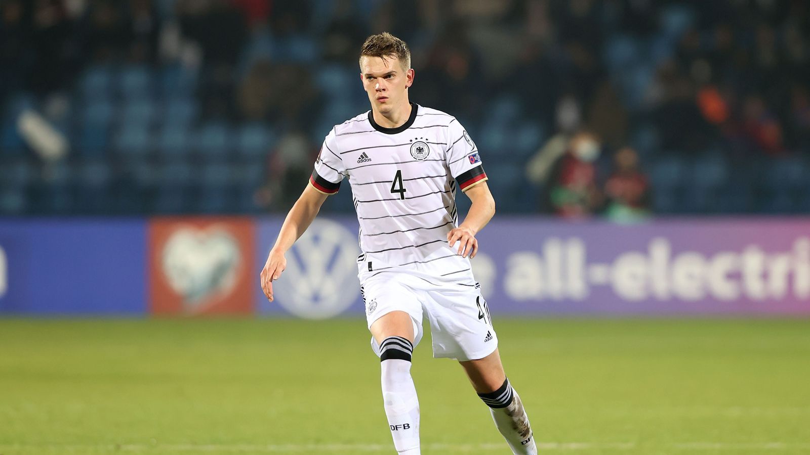 
                <strong>Mattias Ginter (SC Freiburg)</strong><br>
                &#x2022; Position: Innenverteidiger<br>&#x2022; A-Länderspiele: 46<br>&#x2022; Bisherige WM-Teilnahmen: 2 (2014, 2018)<br>
              