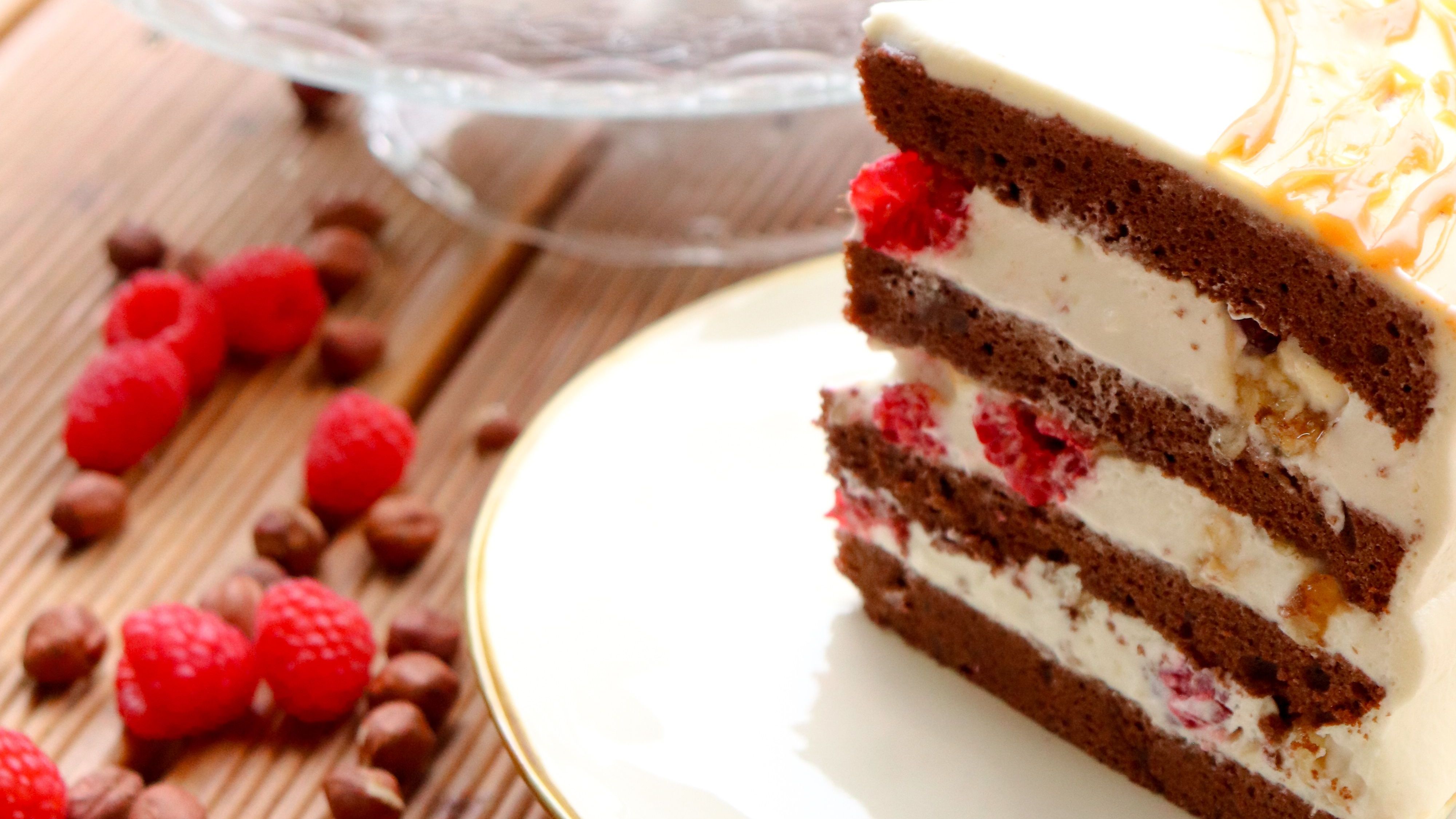 Haselnuss-Himbeer-Karamelltorte aus Bayern: &amp;quot;Das große Backen ...