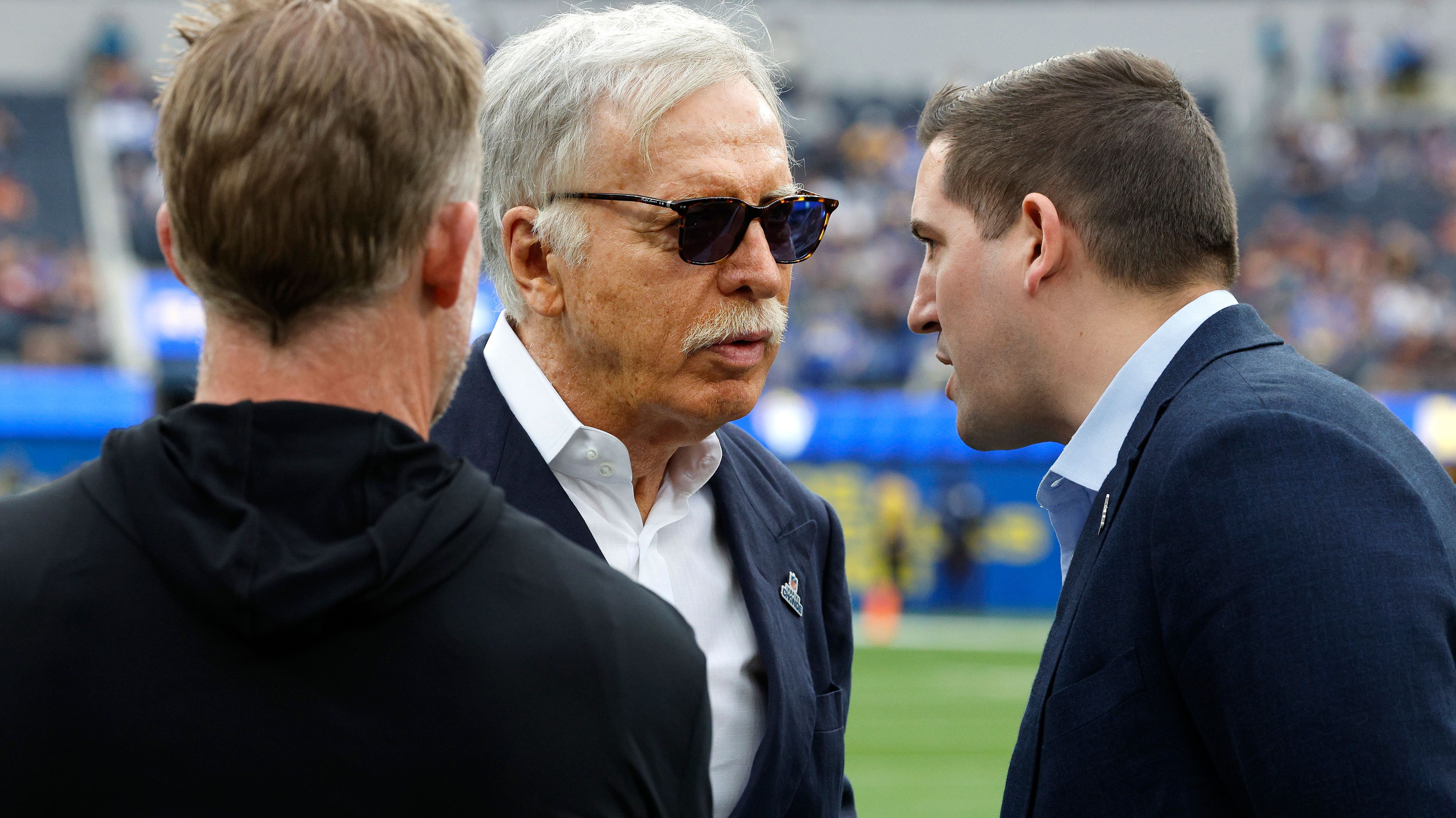 <strong>Stan Kroenke (Los Angeles Rams)</strong><br>Note C+