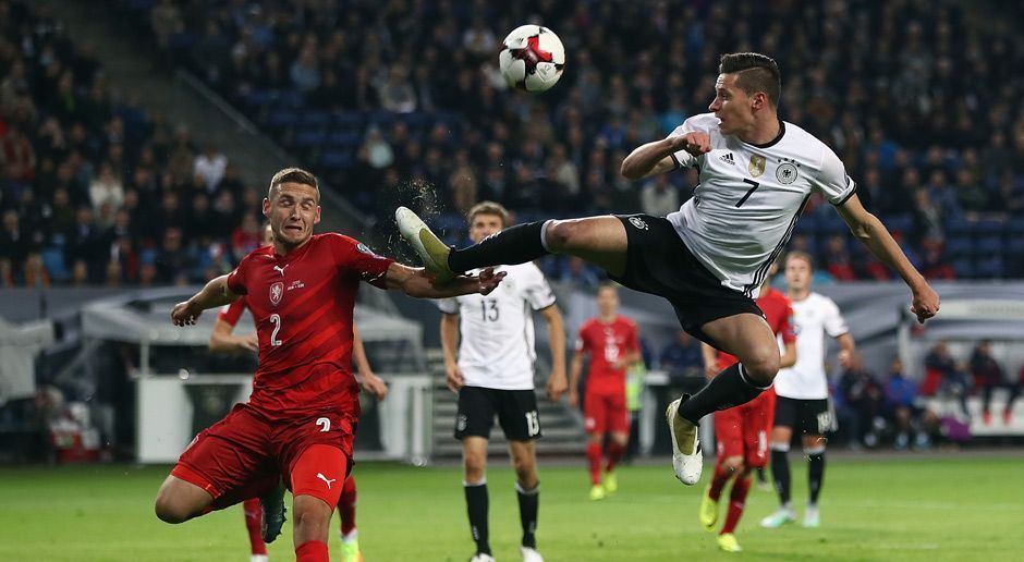 
                <strong>Julian Draxler</strong><br>
                Julian Draxler: Brauchte ein paar Minuten, um die Partie hineinzukommen. Wurde dann immer besser, letztendlich fehlte aber die letzte Genauigkeit – sowohl beim Passspiel als auch im Abschluss. Auch in Durchgang zwei mit einigen guten Aktionen, sein Tor oder Assist bekam er aber nicht. ran-Note: 3.
              