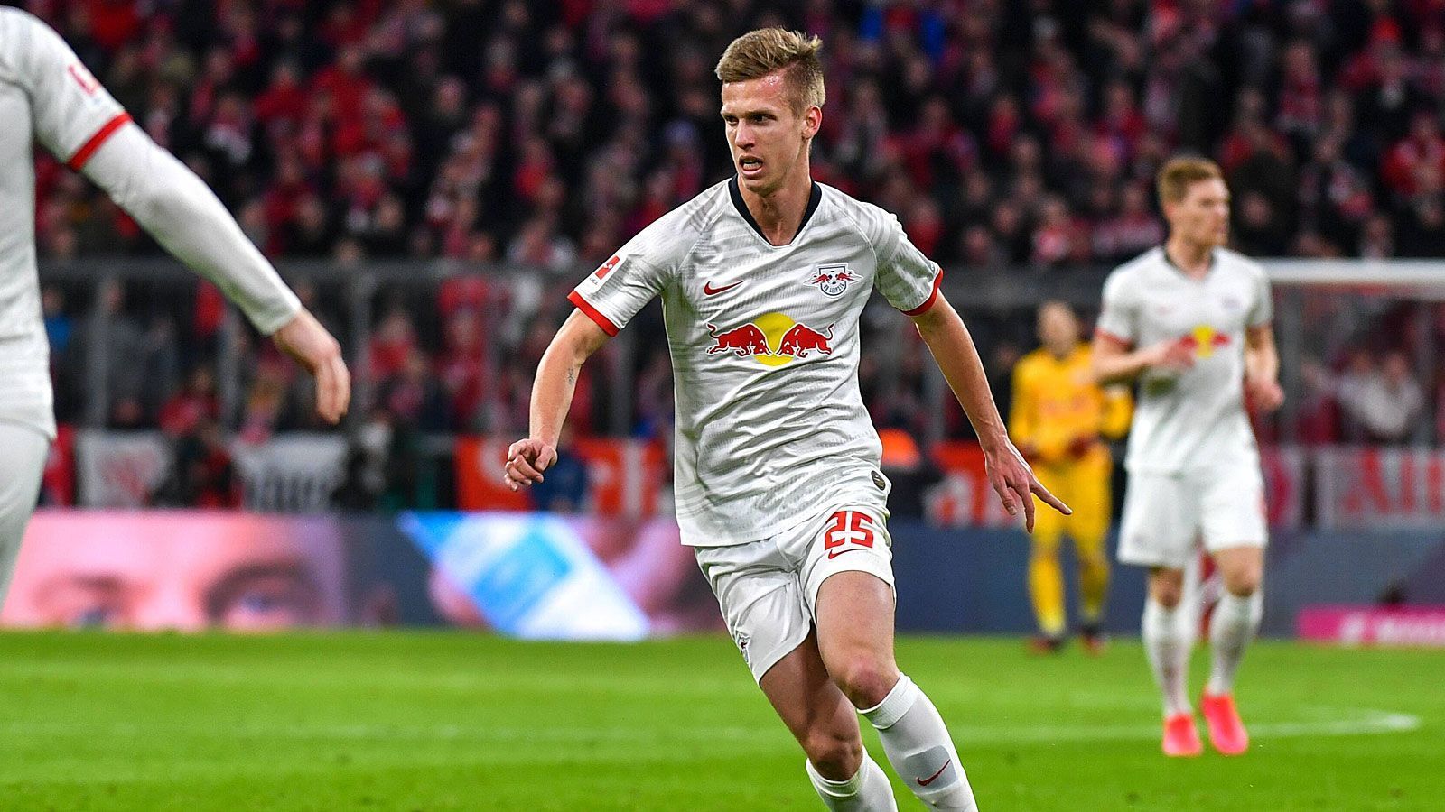 
                <strong>Dani Olmo (RB Leipzig)</strong><br>
                Von Sabitzer auf die Reise geschickt, wird der U21-Europameister von Davies rasant abgelaufen. Olmo sieht im Zweikampf mit dem Kanadier zuweilen aus wie ein blutiger Anfänger und wirkt manchmal mit dem Bayern-Tempo überfordert. Nach 69 Minuten macht er Platz für Schick. ran-Note: 5
              