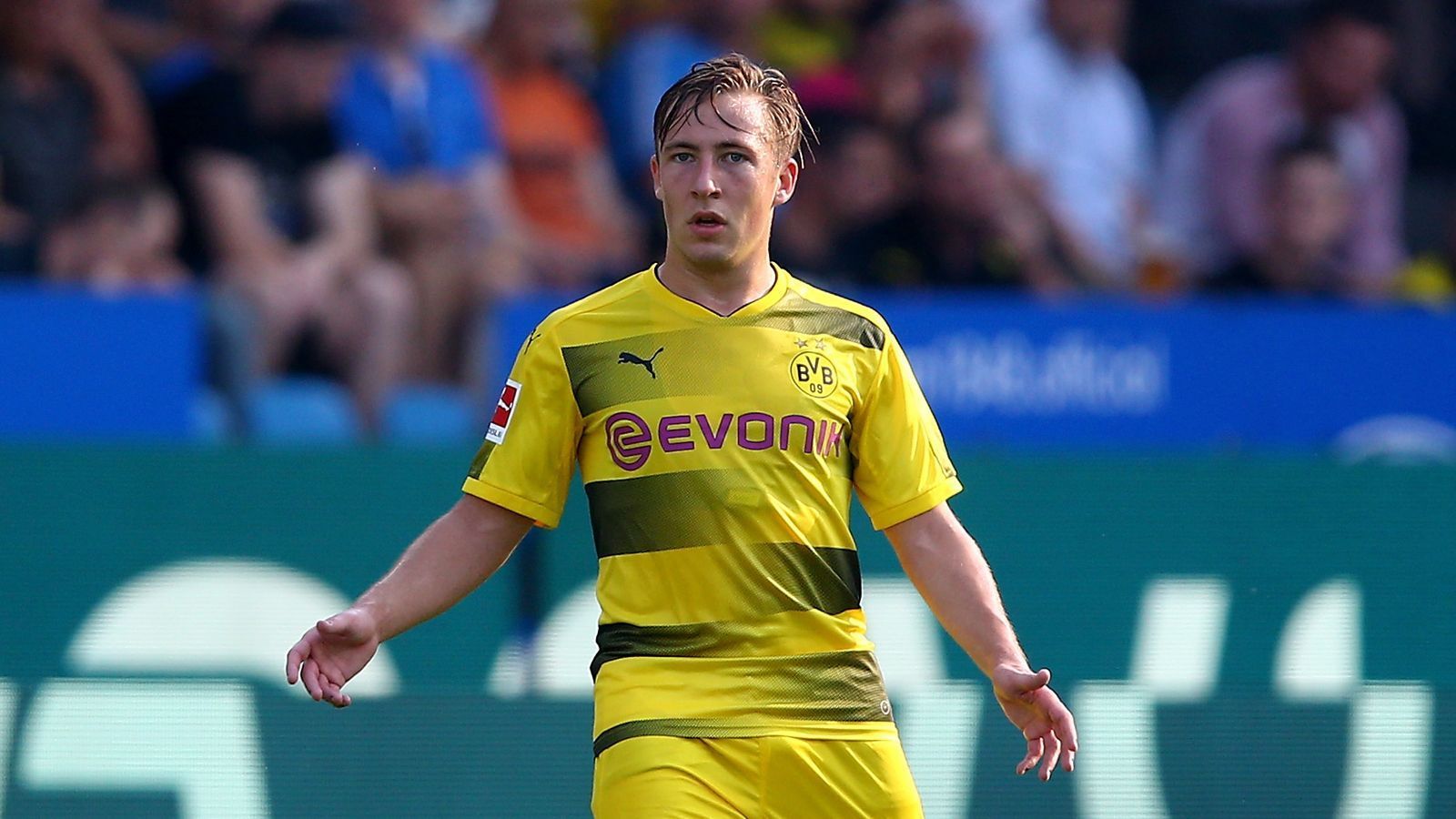 
                <strong>Felix Passlack (Fortuna Sittard)</strong><br>
                Bestätigt! Felix Passlack von Borussia Dortmund wechselt auf Leihbasis in die Niederlande zu Fortuna Sittard. Der 21-Jährige wird für ein Jahr an den Eredivisie-Klub ausgeliehen. Der Rechtsverteidiger ist somit nach seinen Stationen bei der TSG 1899 Hoffenheim und Norwich City nun das dritte Jahr in Folge als Leihspieler unterwegs. Beim BVB hat Passlack noch einen Vertrag bis 2021.
              